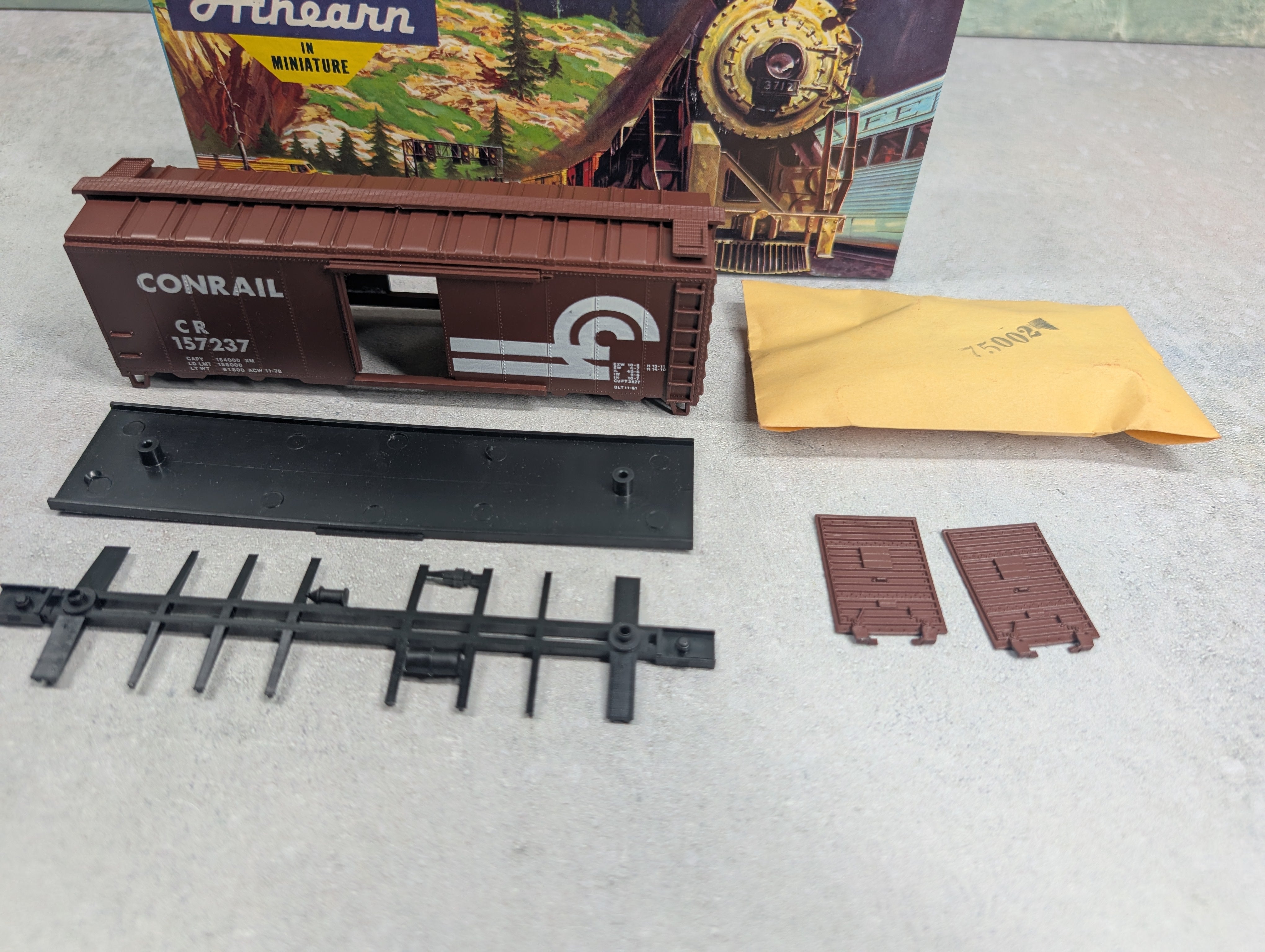 USED Athearn #517-2 HO Scale 40' Box Car Conrail CR #157237 Bev-Bel KIT