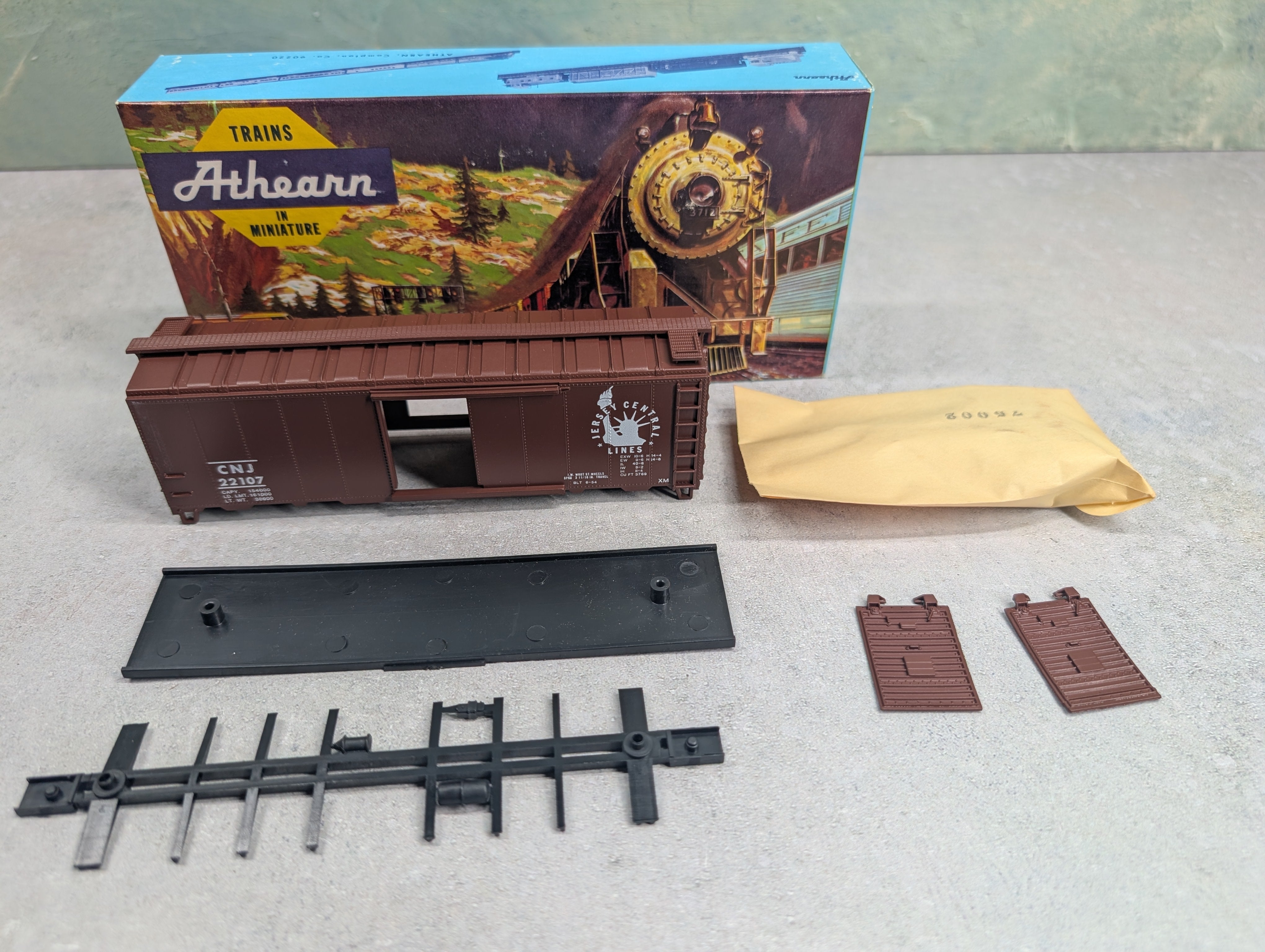 USED Athearn #294-1 HO Scale 40' Box Car Jersey Central CNJ #22107 Bev-Bel KIT