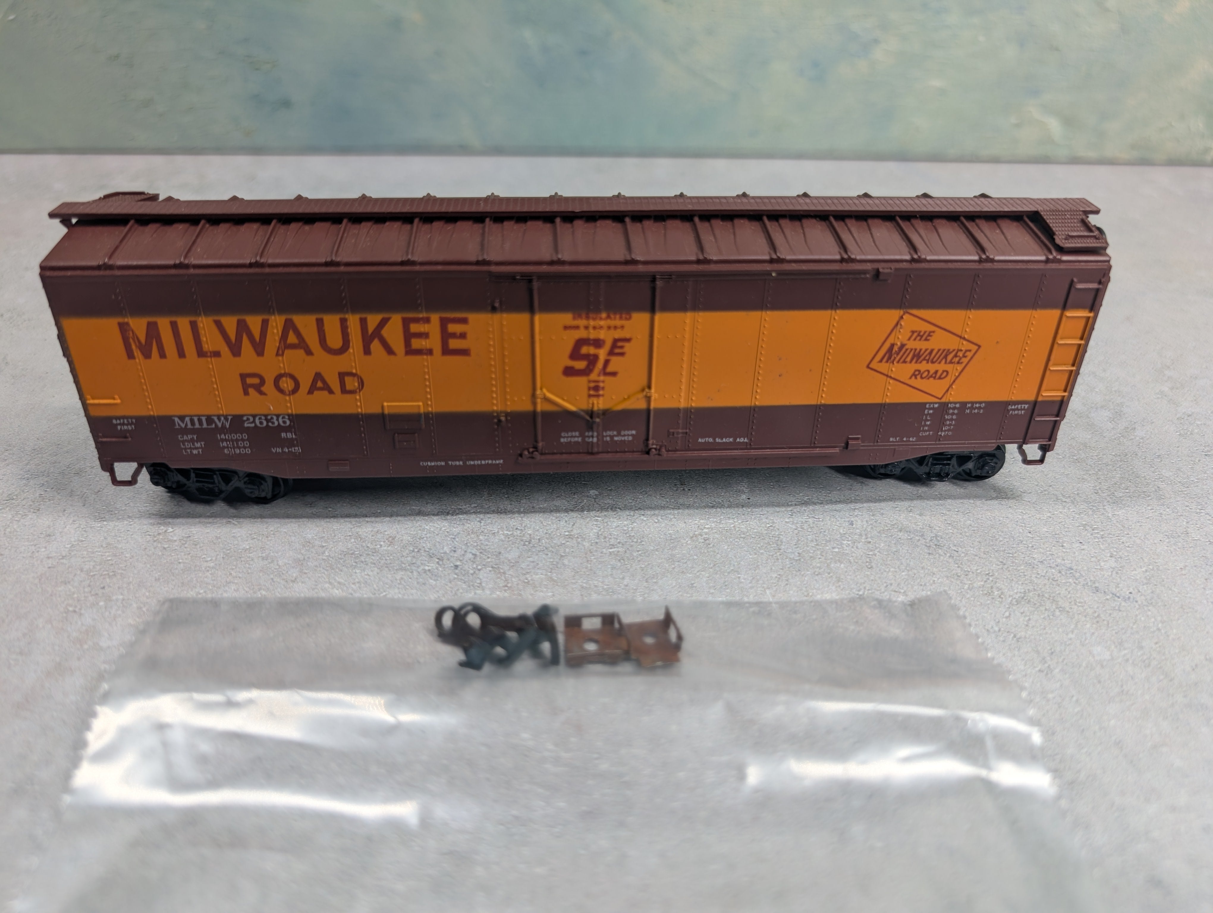 USED Athearn 1330 HO Scale 50' PD Box Car Milwaukee Road MILW #2636 KIT