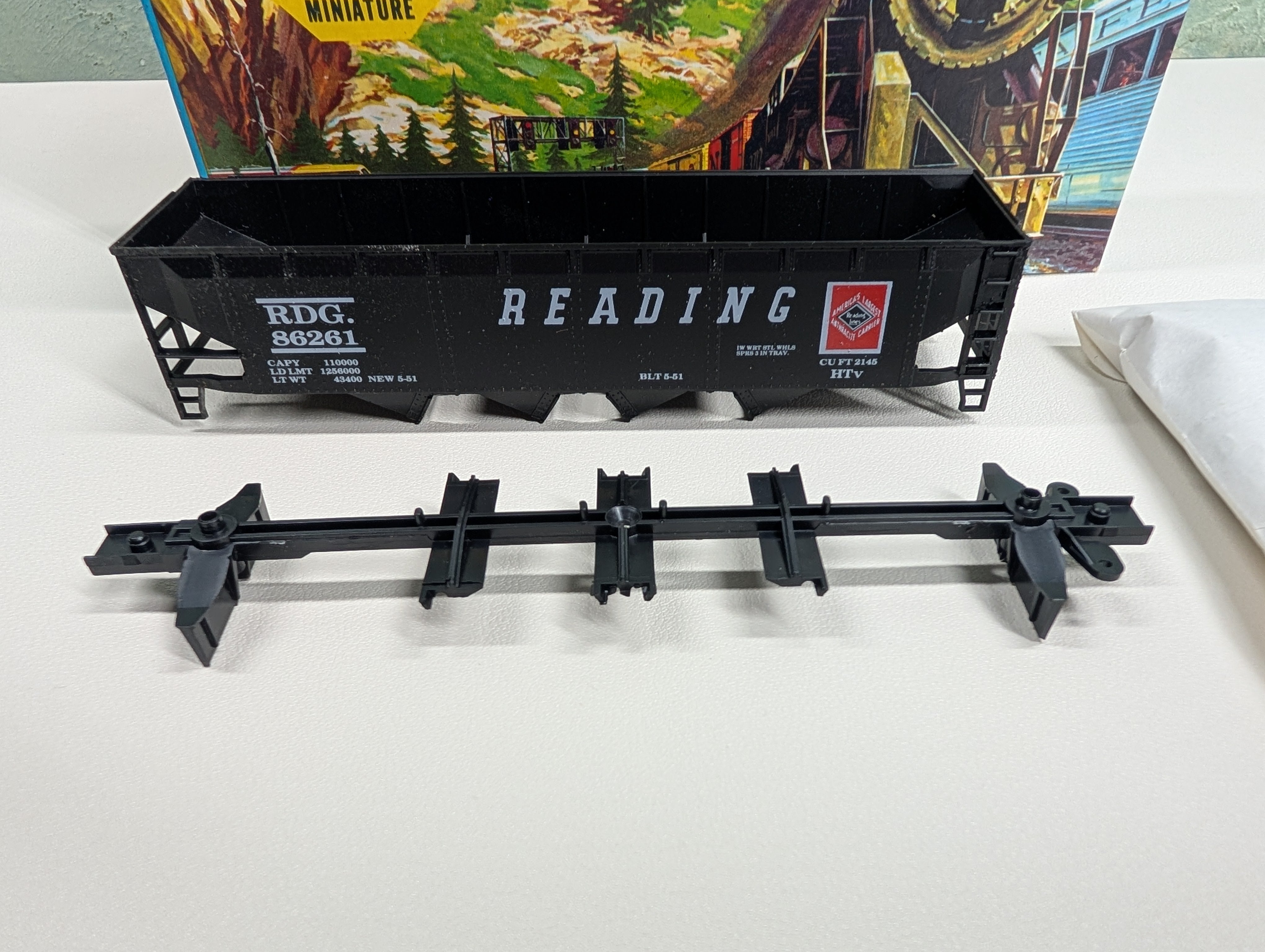 USED Athearn #1917 HO Scale Quad Hopper Reading RDG #86261 Bev-Bel