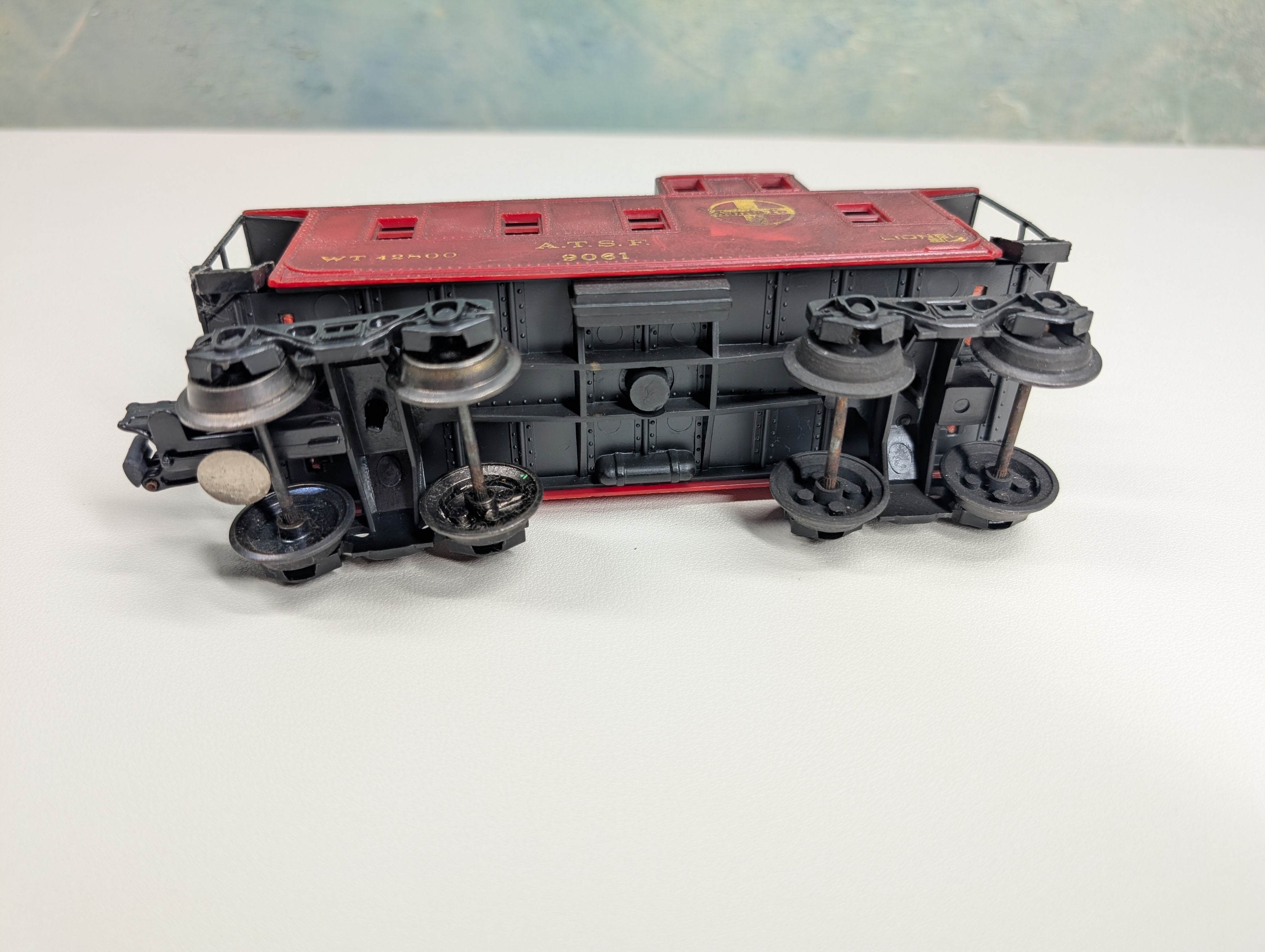 USED Lionel O Caboose Santa Fe ATSF #9061