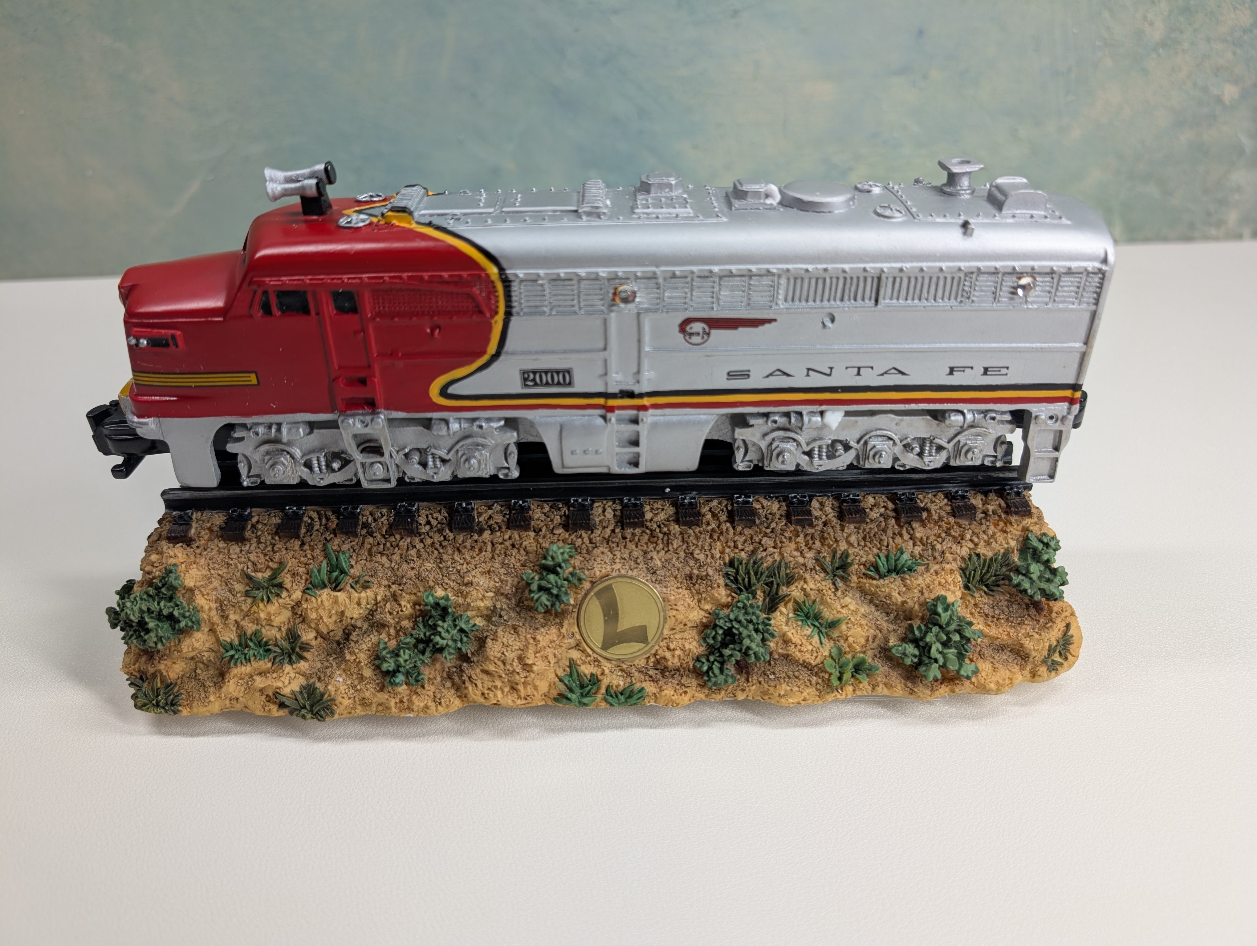 USED Lionel 227 Westland Giftware Santa Fe Diesel Locomotive Display