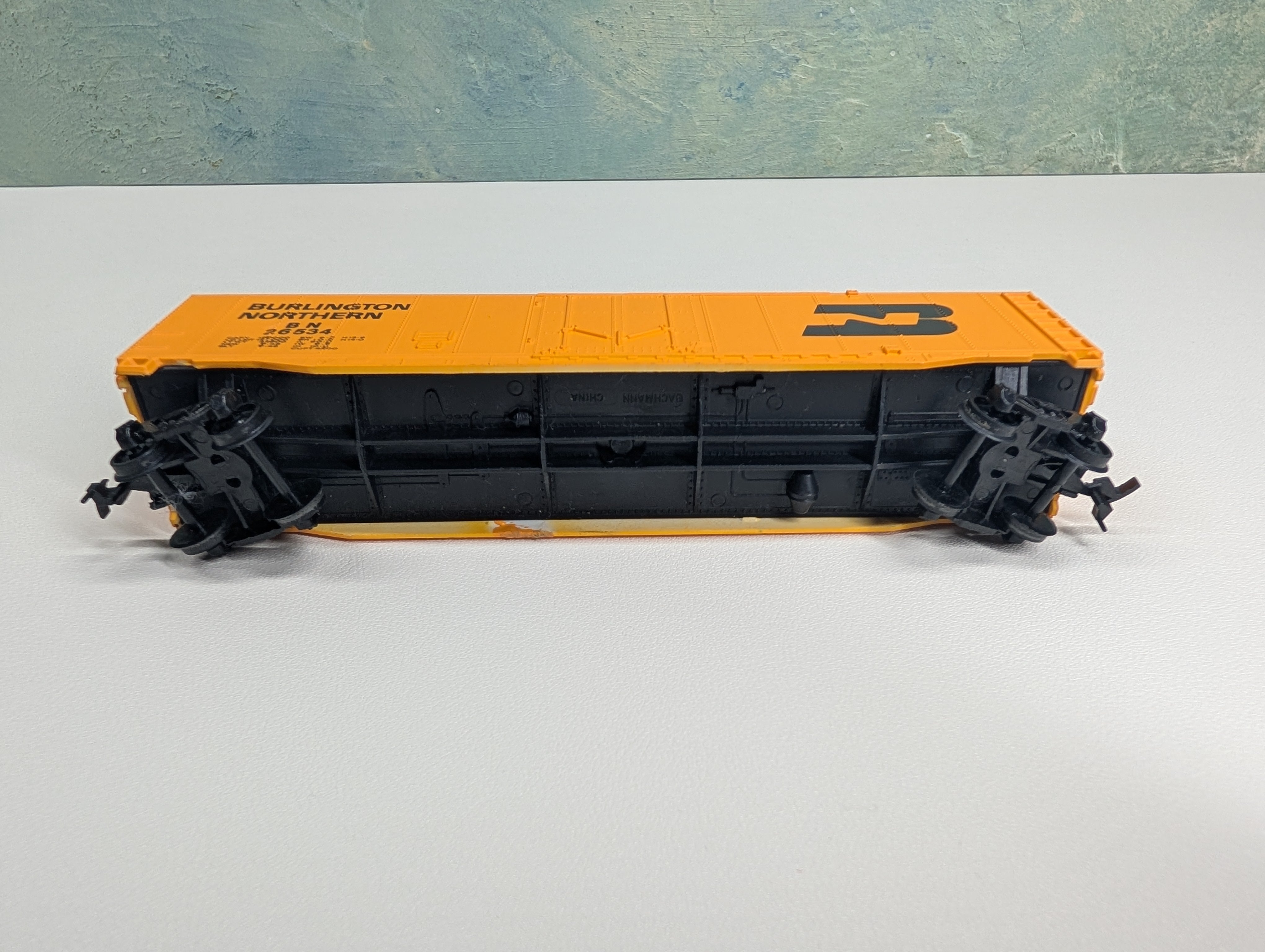 USED Bachmann HO Scale 50' Box Car Burlington Northern BN #26534