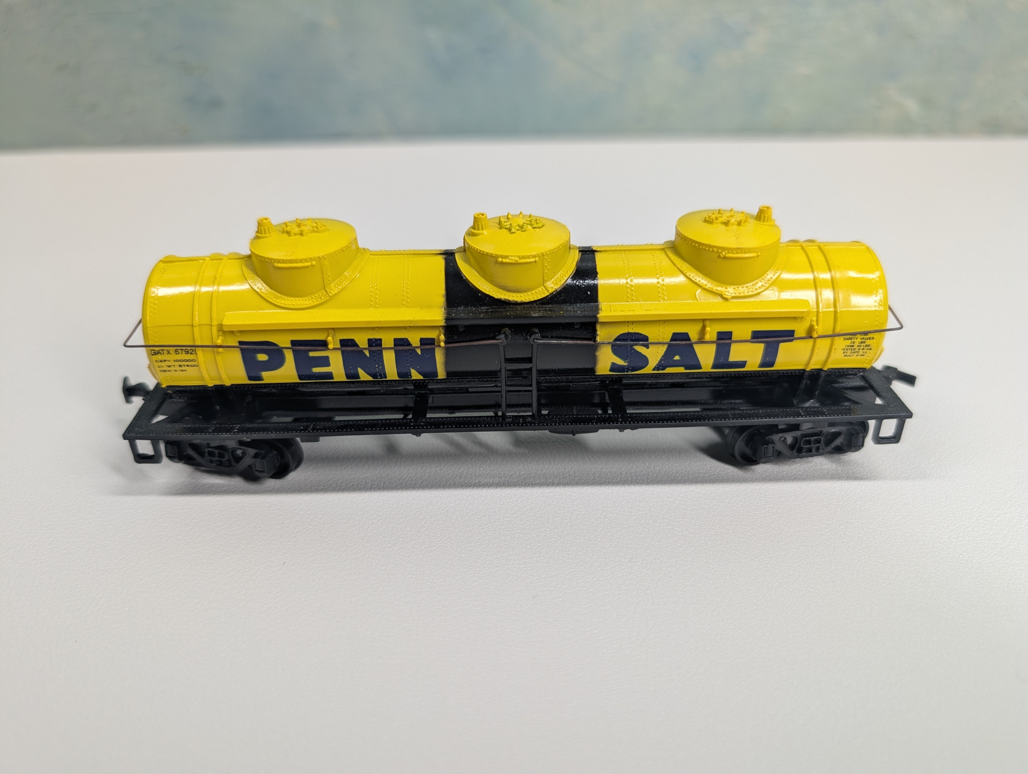 USED Bachmann HO Scale Triple Dome Tank Car Penn Salt GATX #67925