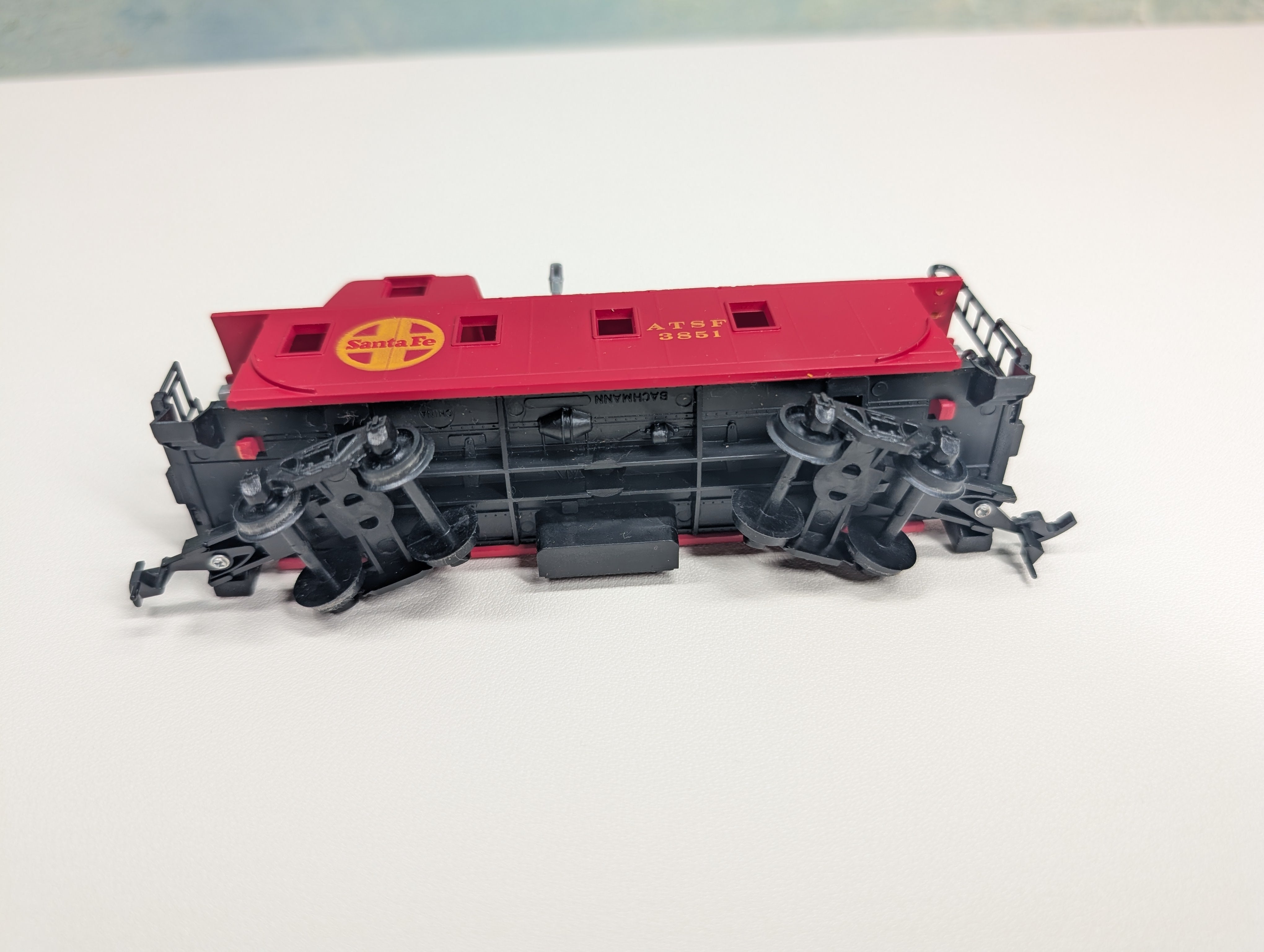 USED Bachmann HO Scale Caboose Santa Fe ATSF #3851