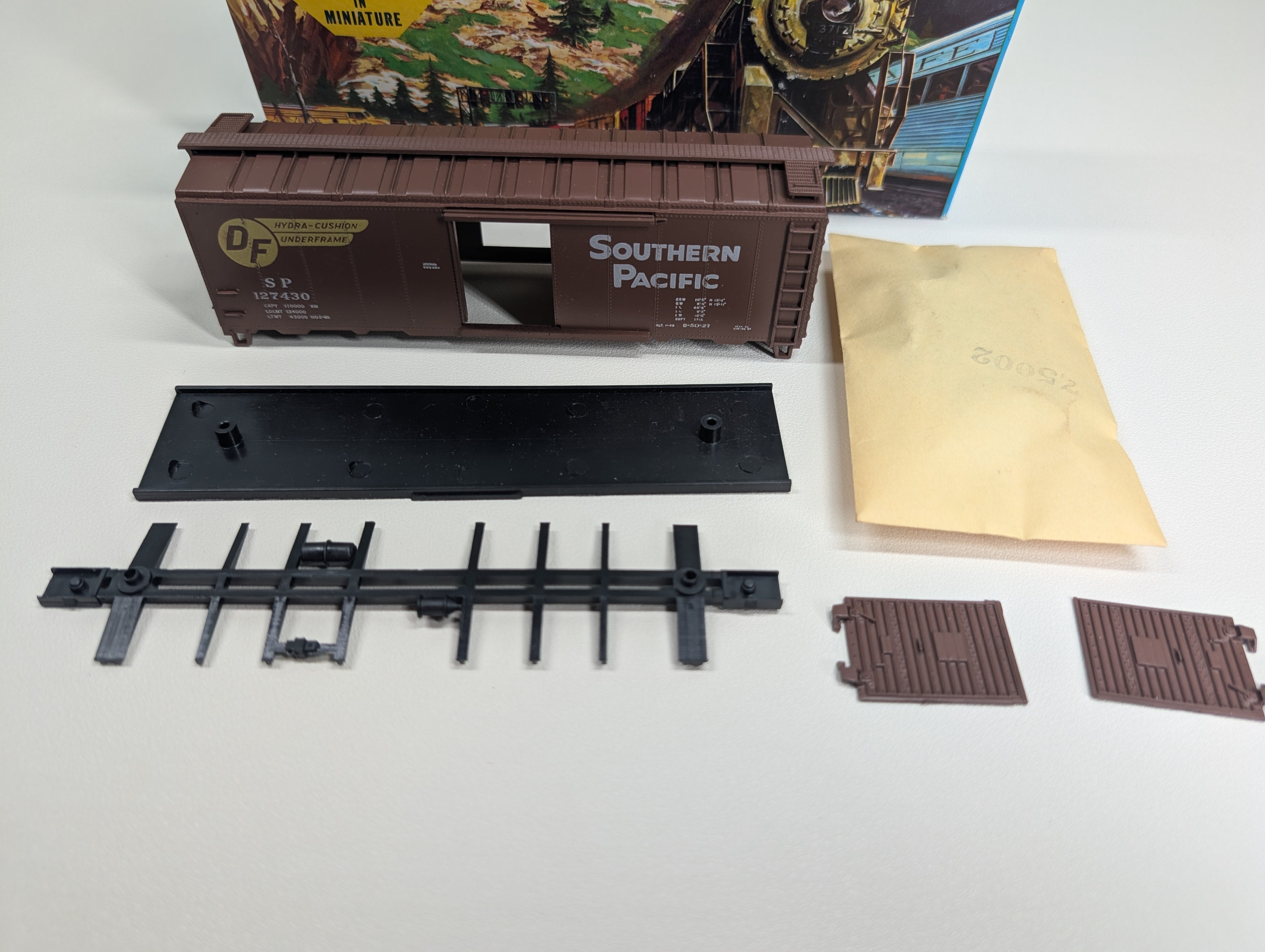 USED Athearn 1205 HO Scale 40' Box Car Southern Pacific SP #127430 KIT