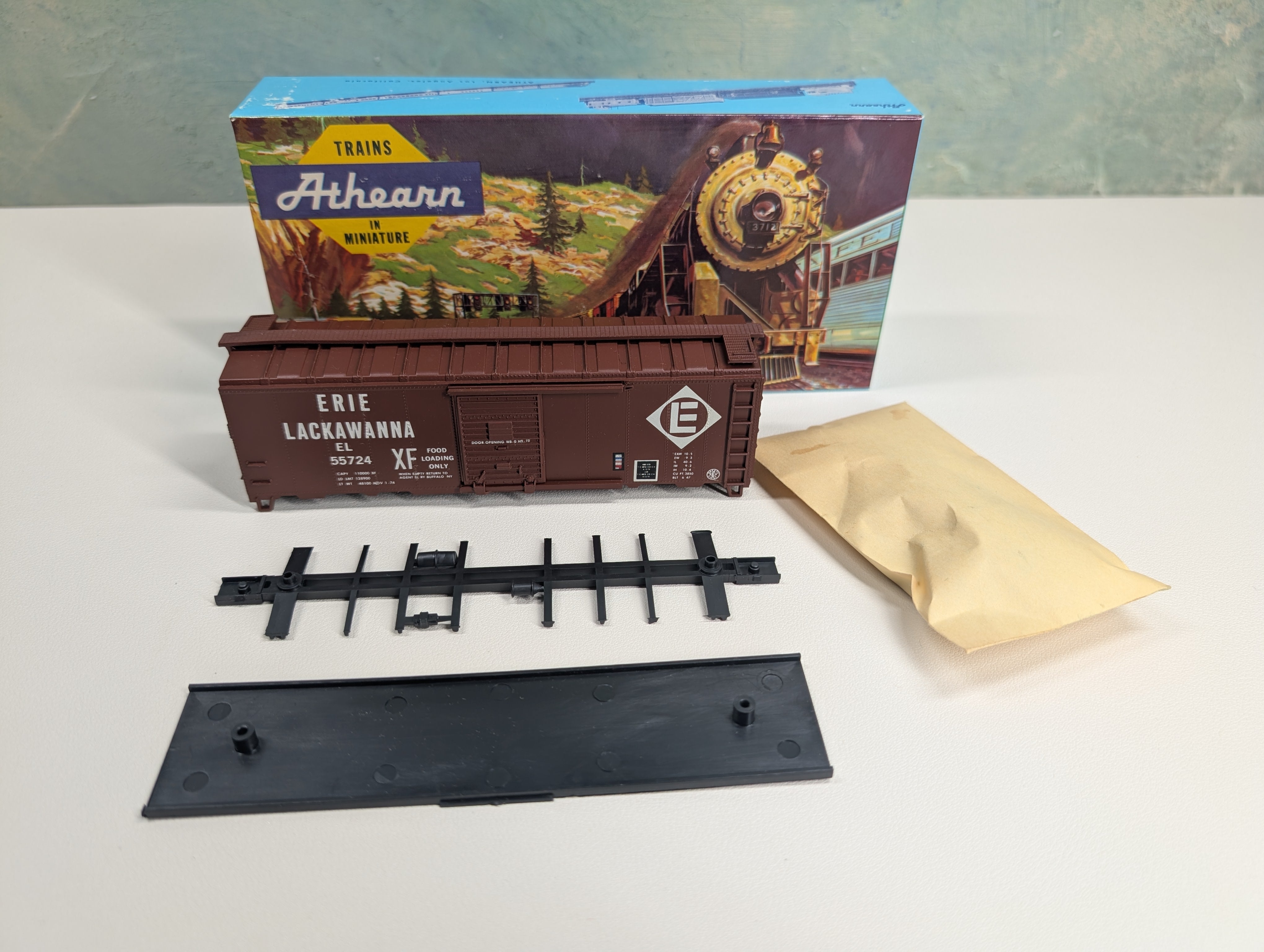 USED Athearn HO Scale 40' Box Car Erie Lackawanna EL #55724 Decals KIT
