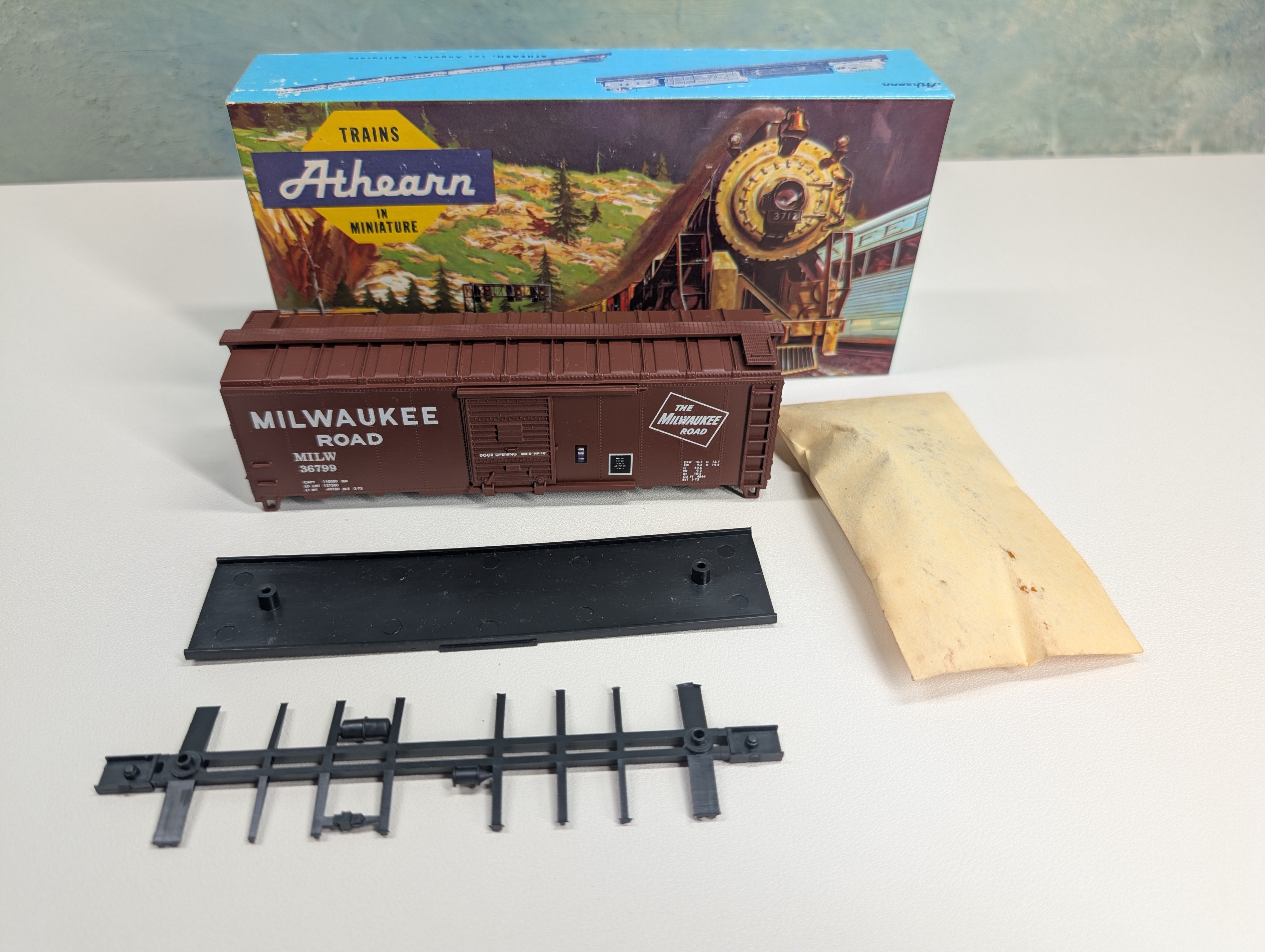 USED Athearn HO Scale 40' Box Car Milwaukee Road MILW #36799 Decals KIT