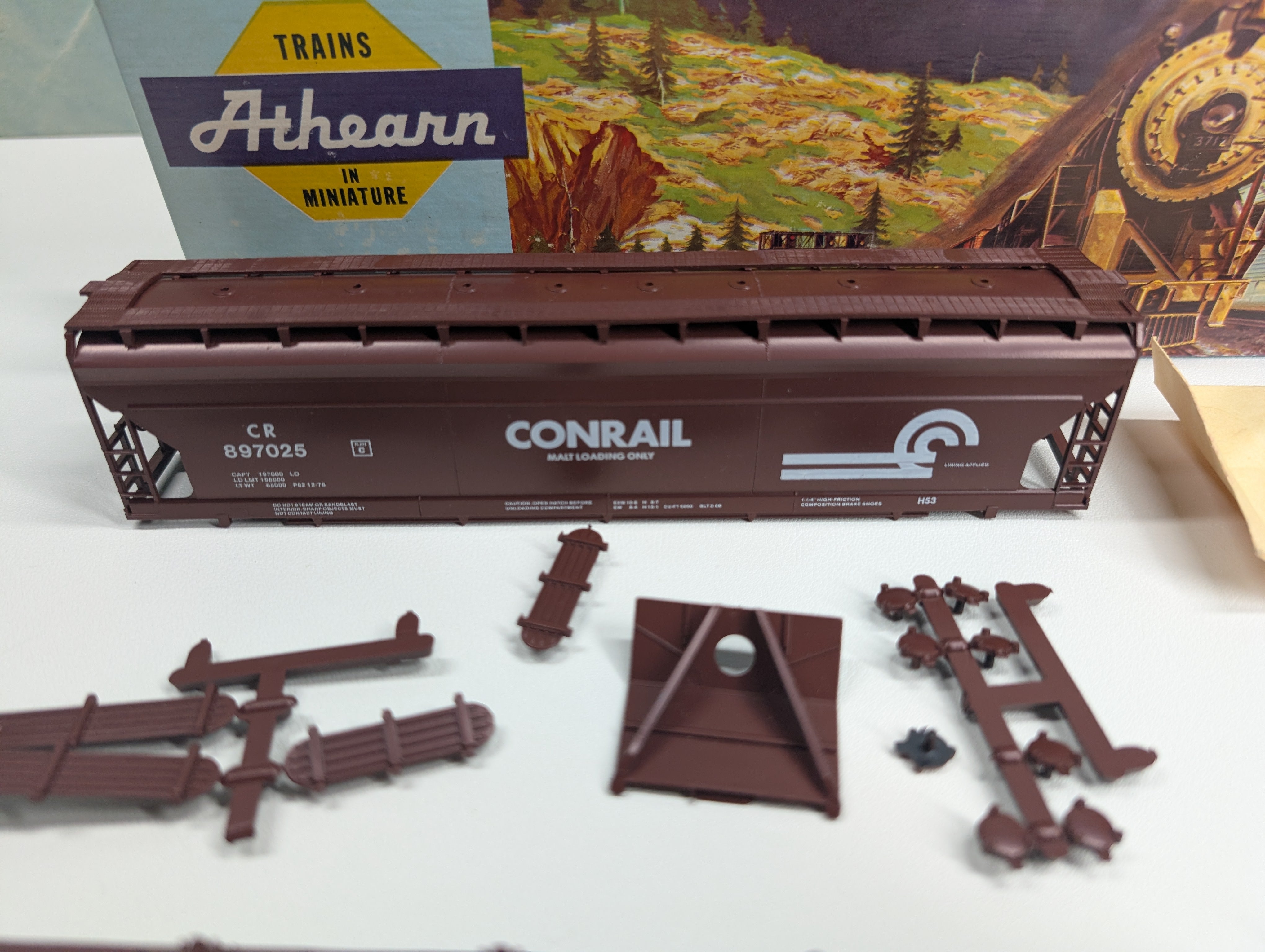 USED Athearn #420 HO Scale 55' ACF Center Flow Covered Hopper Conrail CR #897025 Bev-Bel KIT