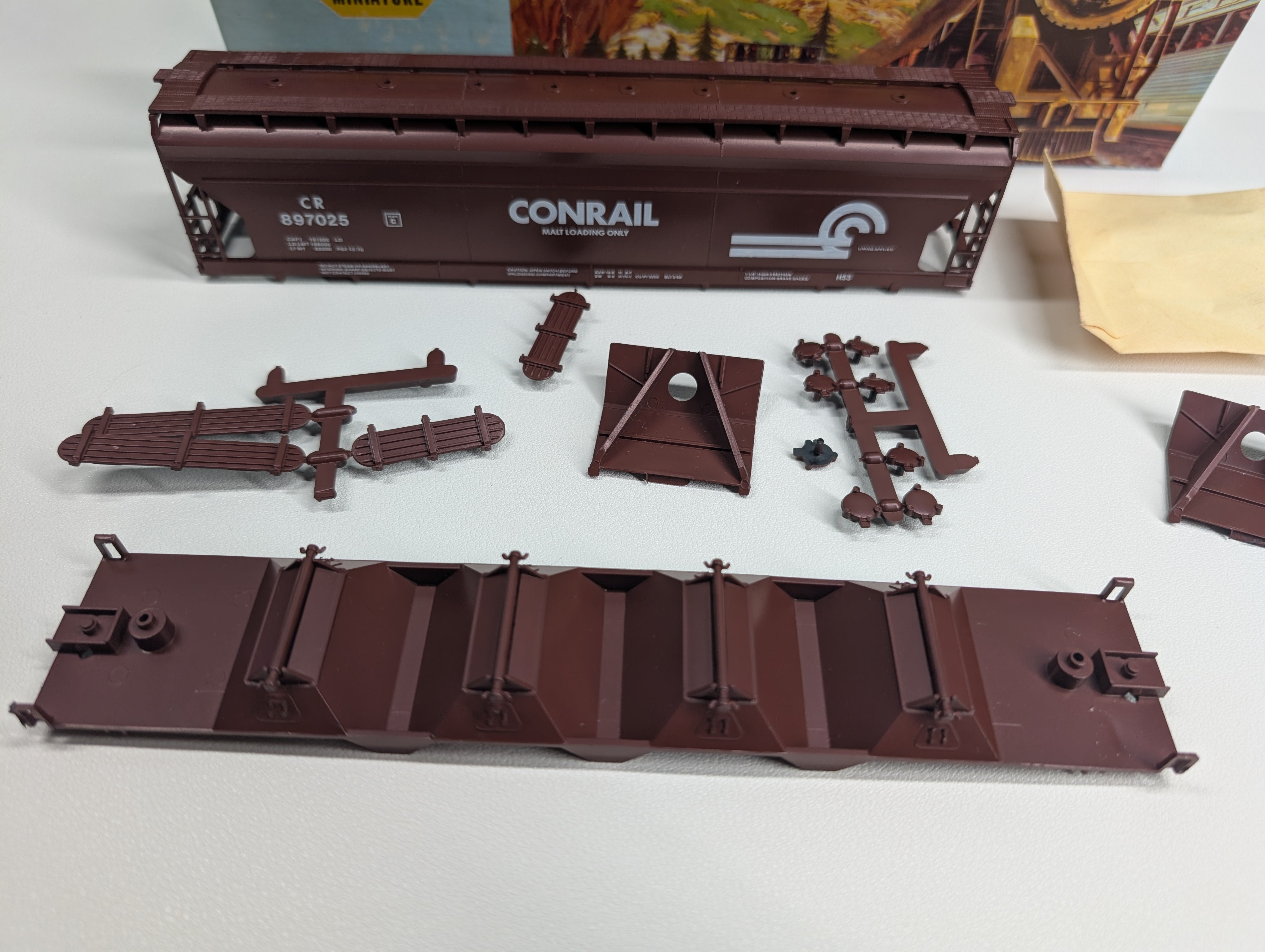 USED Athearn #420 HO Scale 55' ACF Center Flow Covered Hopper Conrail CR #897025 Bev-Bel KIT