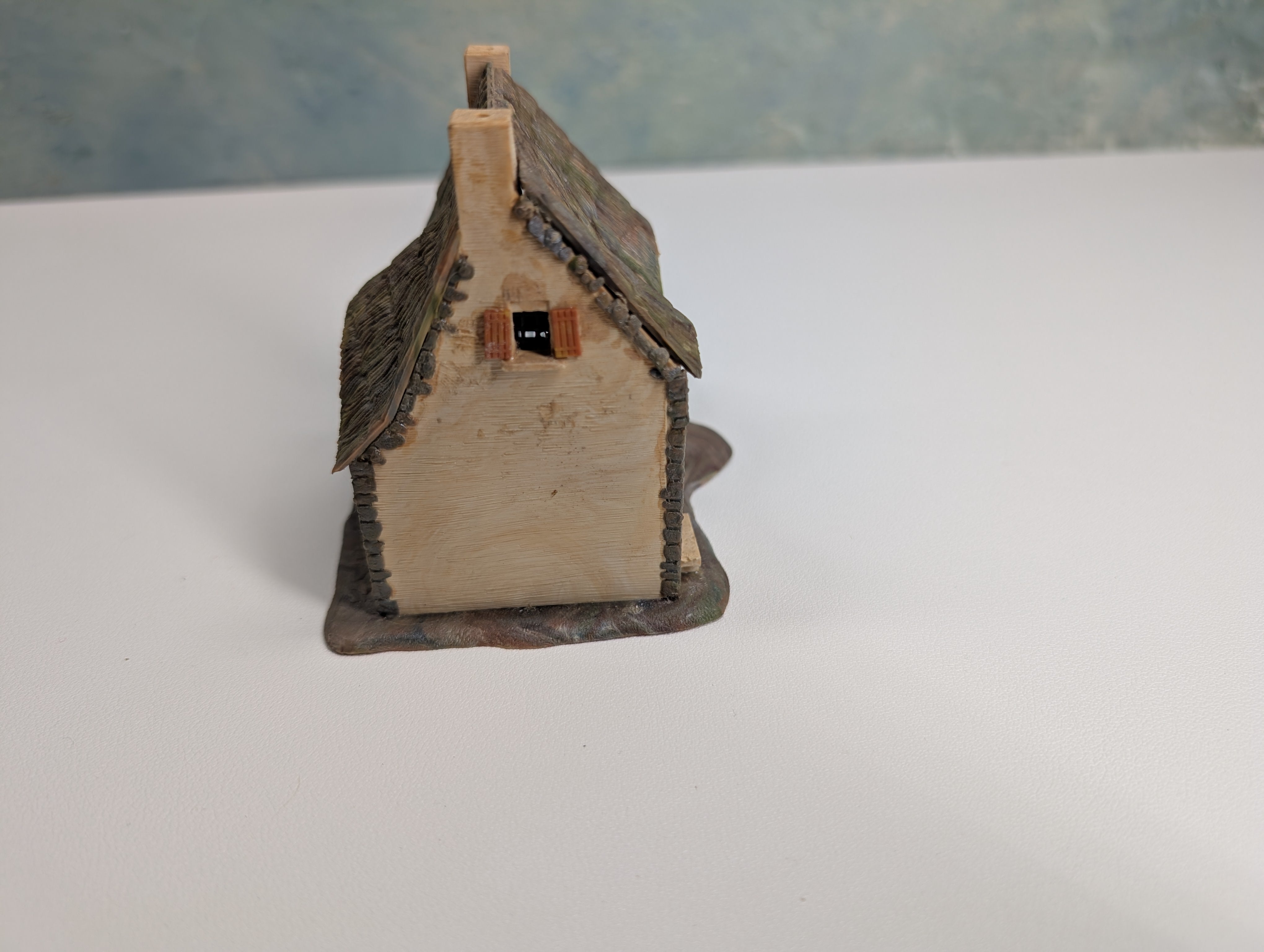 USED Faller 278 HO Scale Fisherman's House