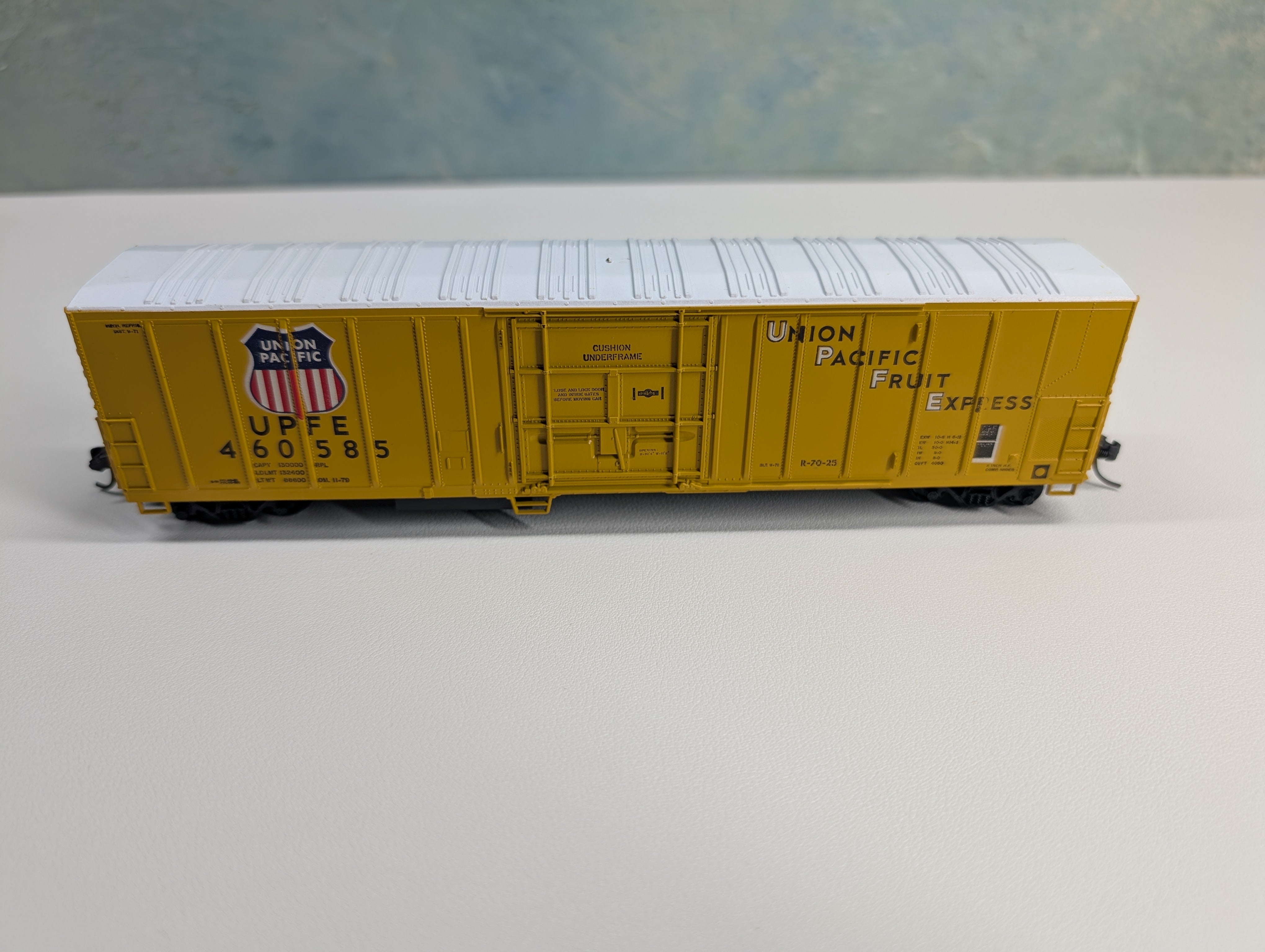 USED Athearn HO Scale 57' Mechanical Reefer Union Pacific UPFE #460585
