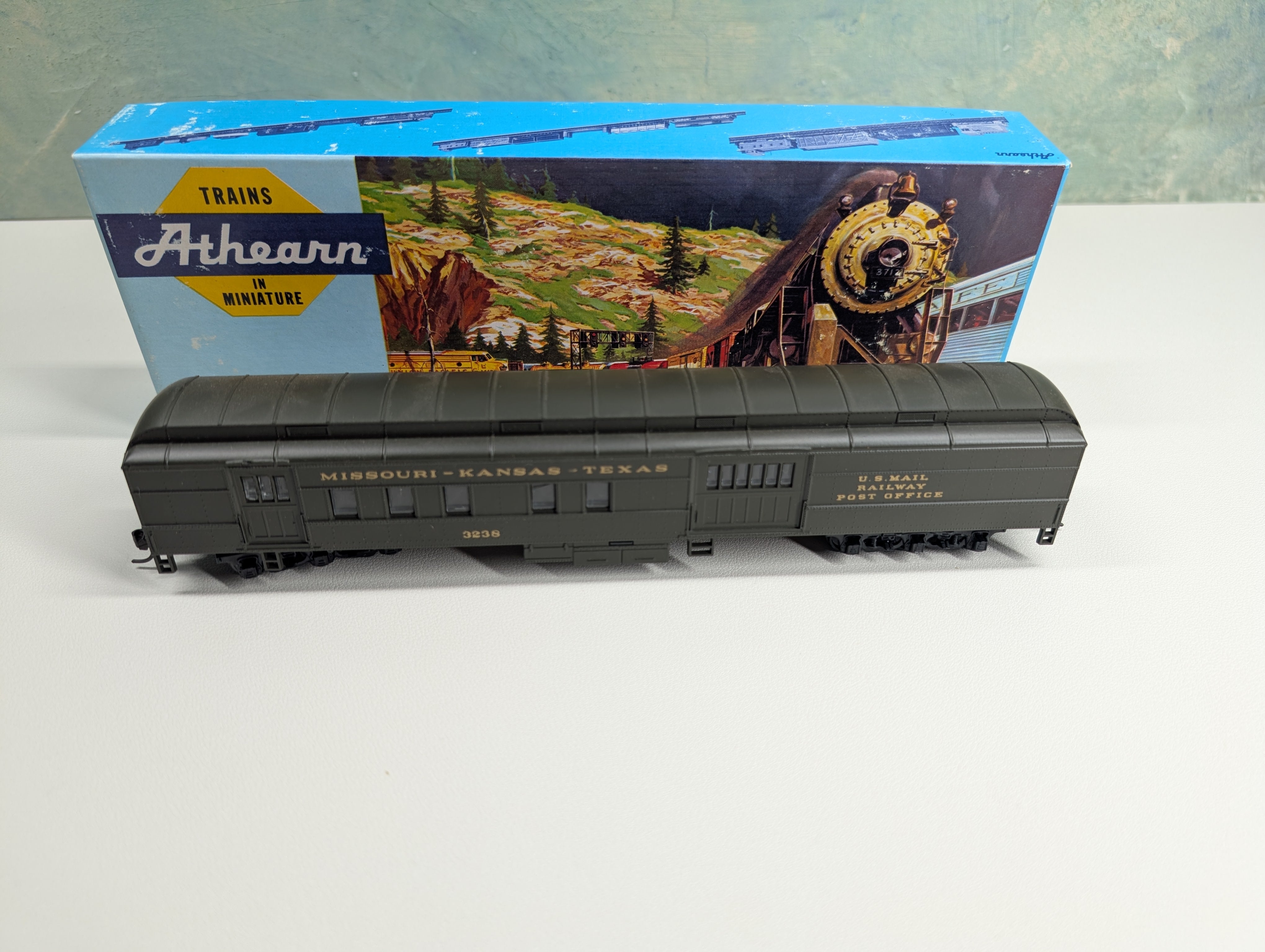USED Athearn #5591 HO Scale RPO Passenger Car MKT Texas Special #3238 Bev-Bel