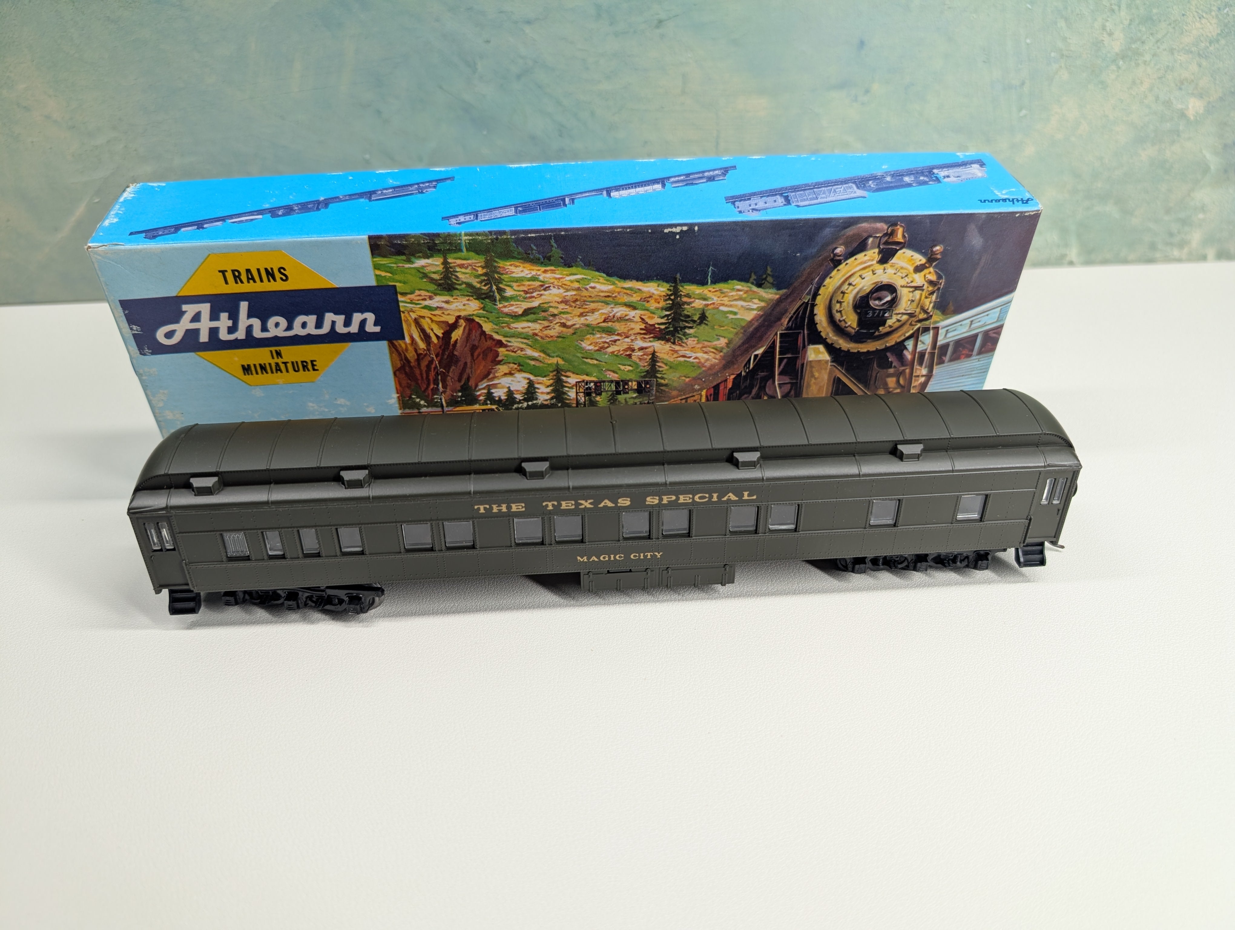 USED Athearn #5594 HO Scale Pullman Passenger Car MKT Texas Special Magic City, Bev-Bel