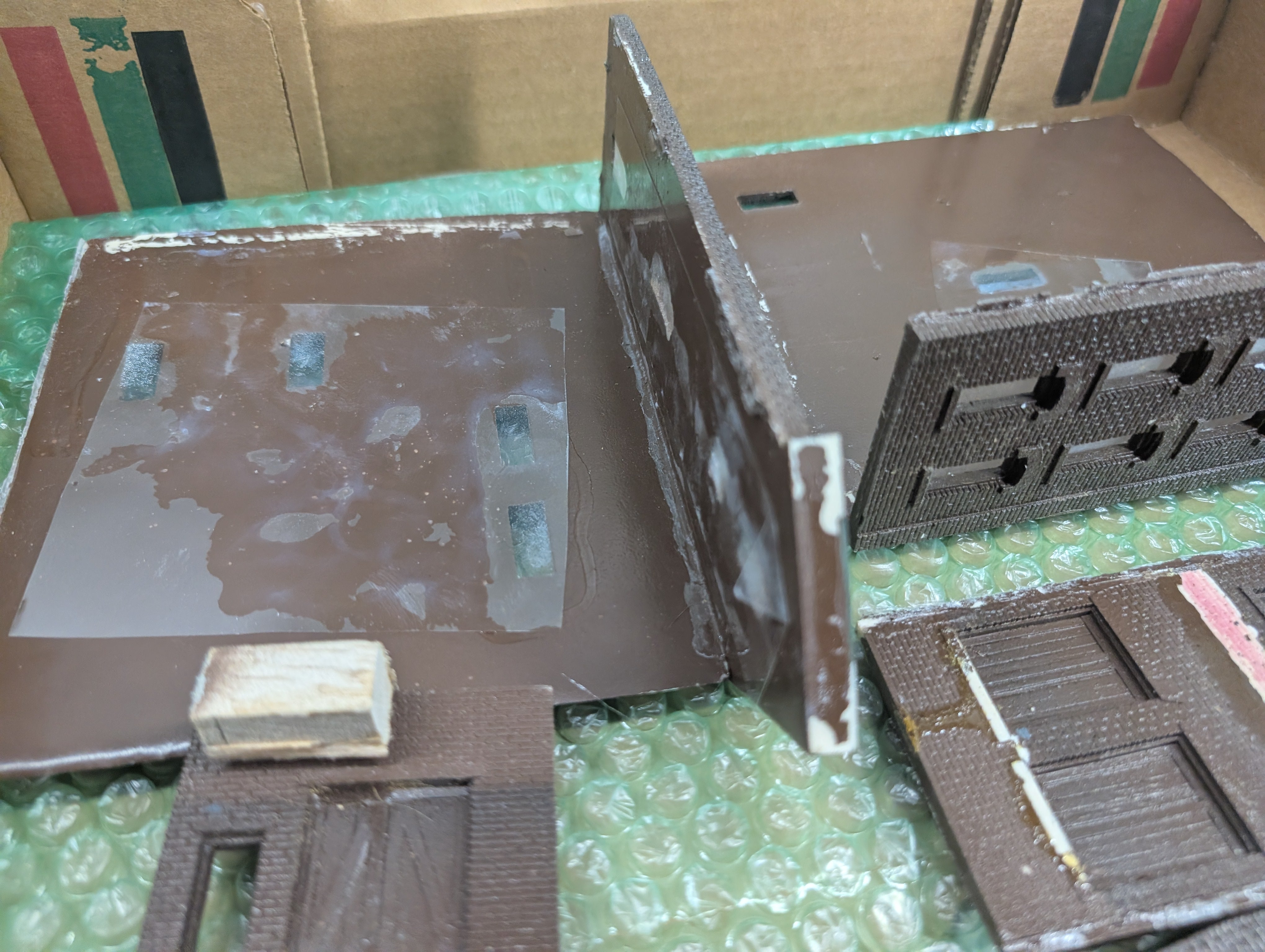 USED Magnuson Models M-510 HO Scale The Fountain Brewery Structure - Resin Kit