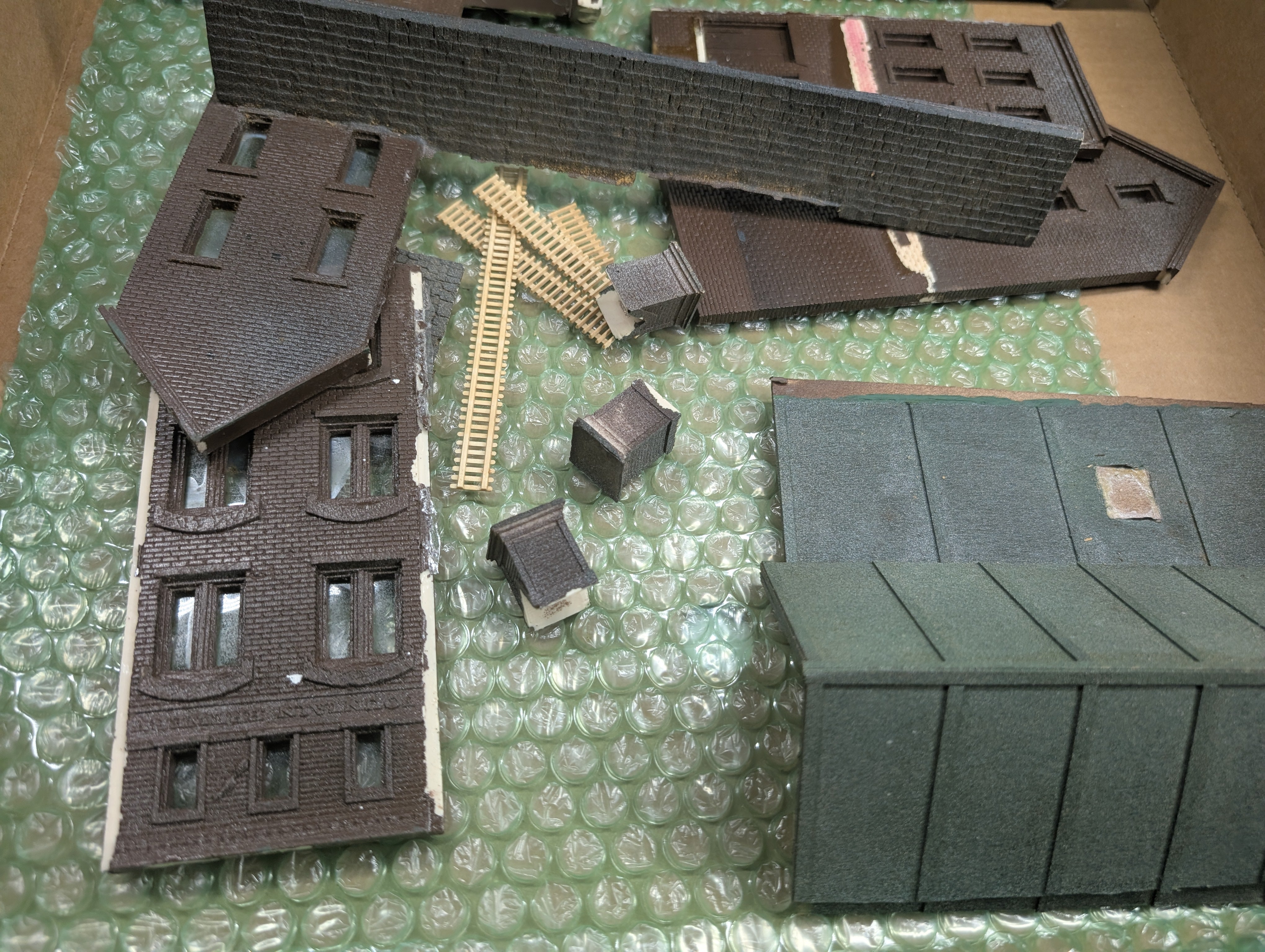 USED Magnuson Models M-510 HO Scale The Fountain Brewery Structure - Resin Kit