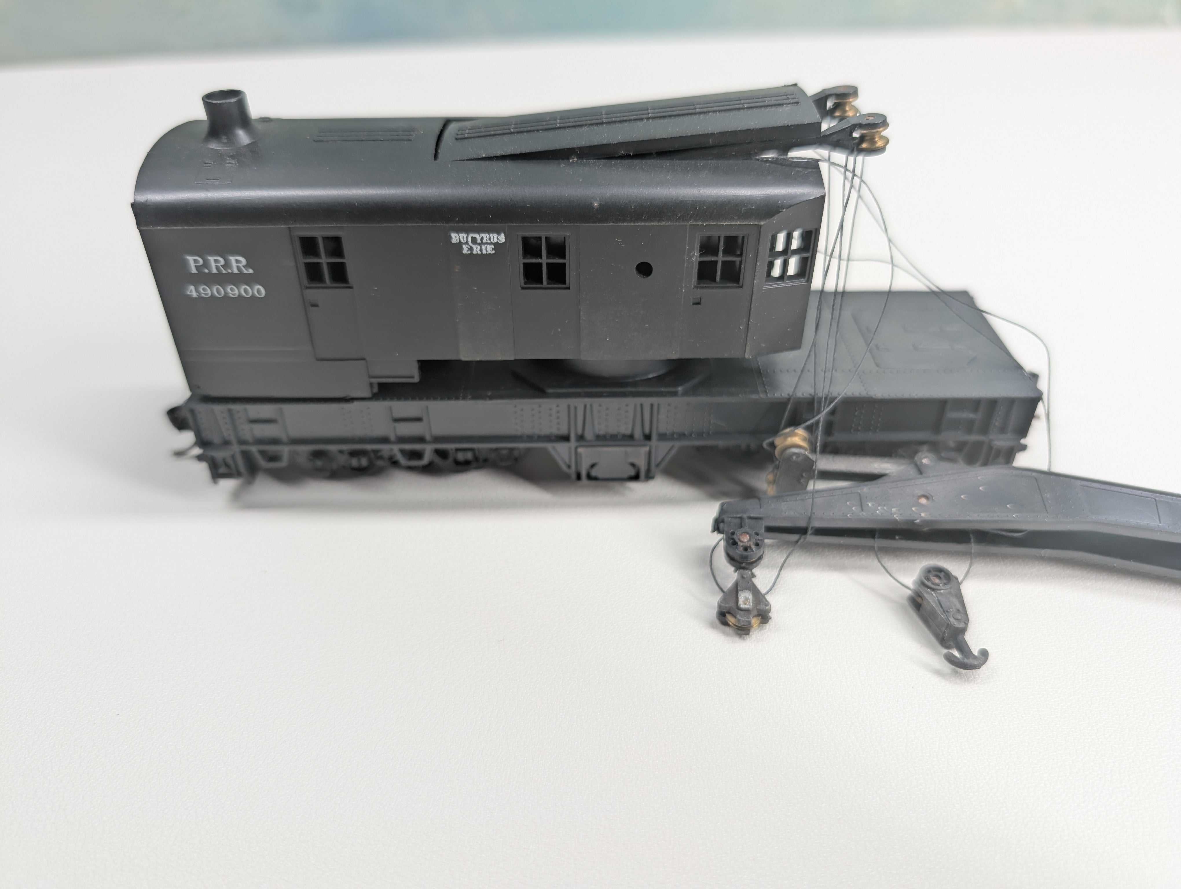USED Athearn 1701 HO Scale 200-Ton Crane Pennsylvania PRR #490900 Started KIT