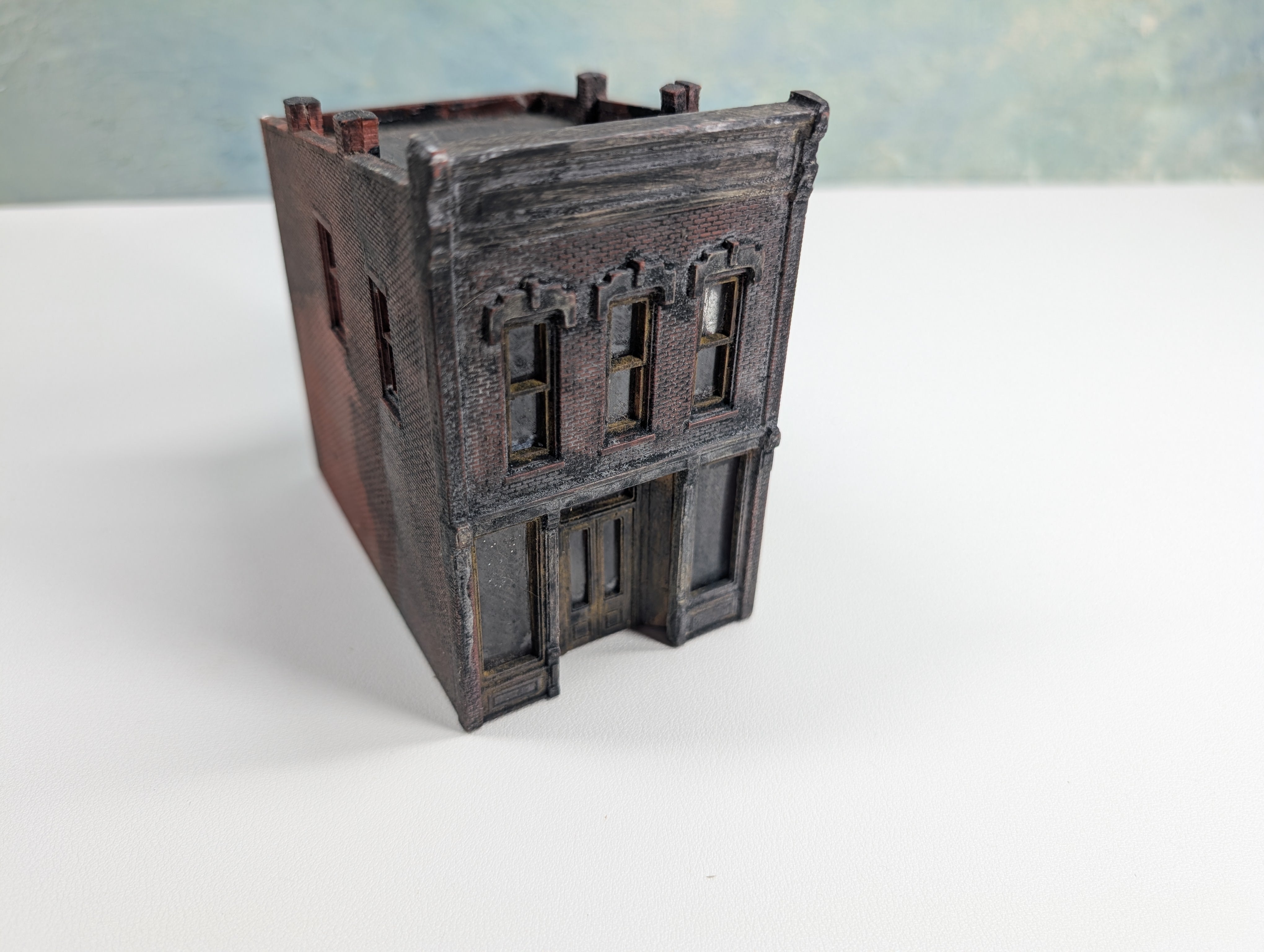 USED HO Scale Brick Merchant Building Weathered