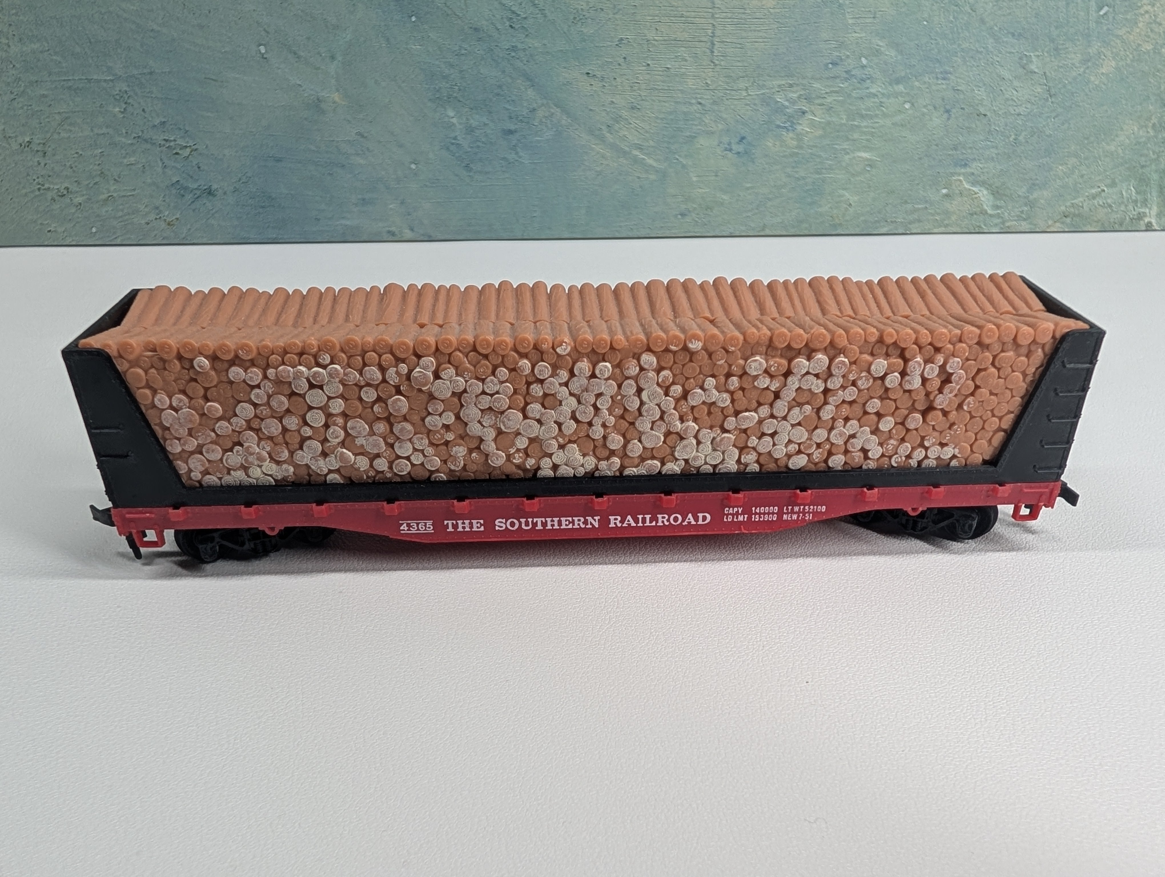 USED Tyco HO Scale Bulkhead Flat Car w/ Load Southern 4365
