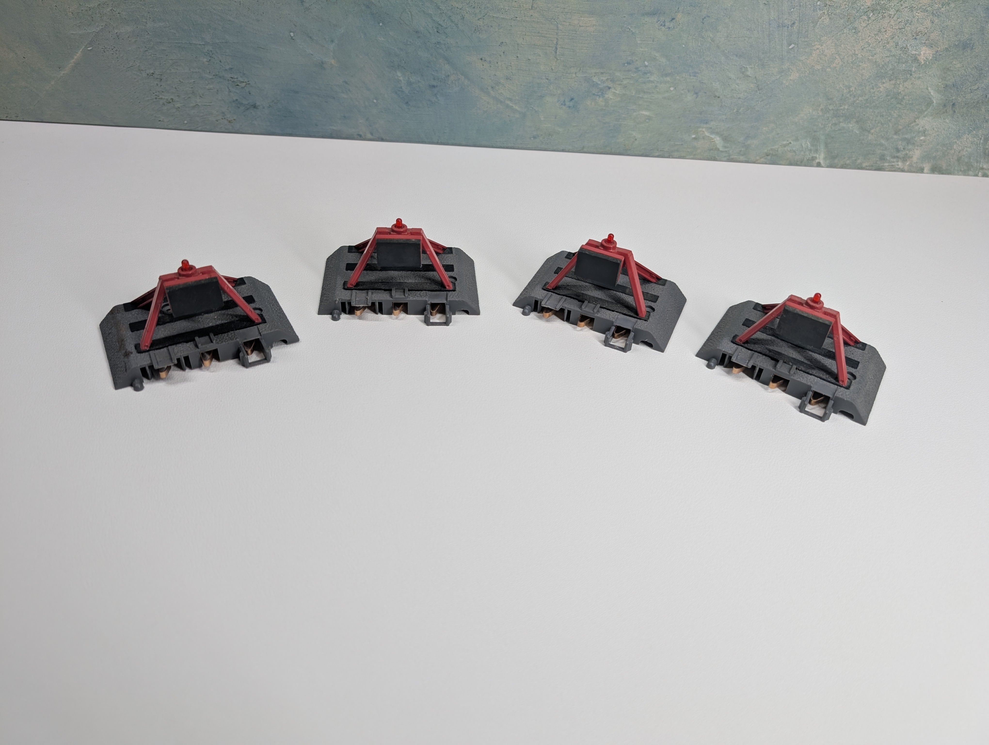 USED MTH O RealTrax Lighted Bumpers Tested (4 pcs)