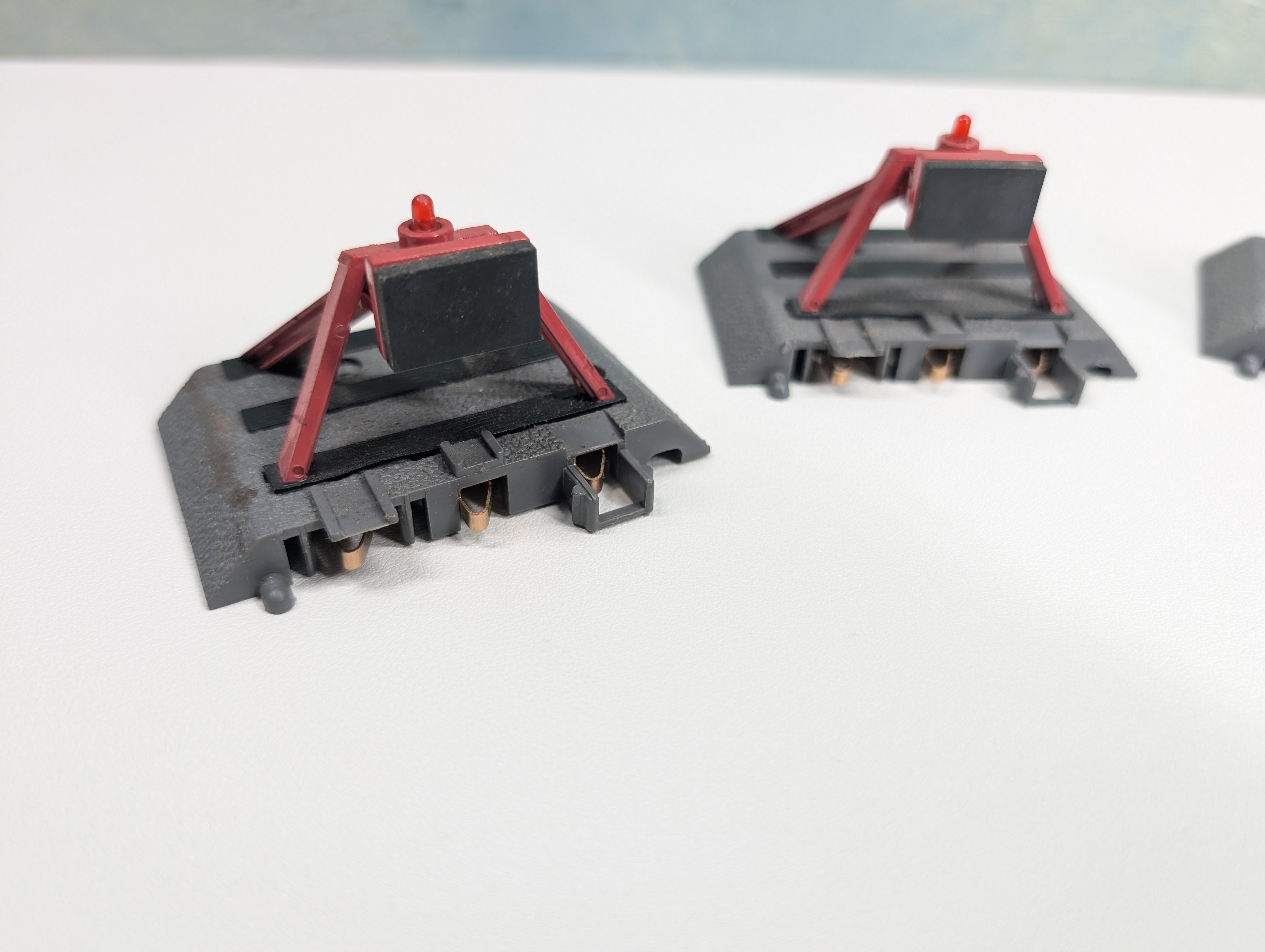 USED MTH O RealTrax Lighted Bumpers Tested (4 pcs)