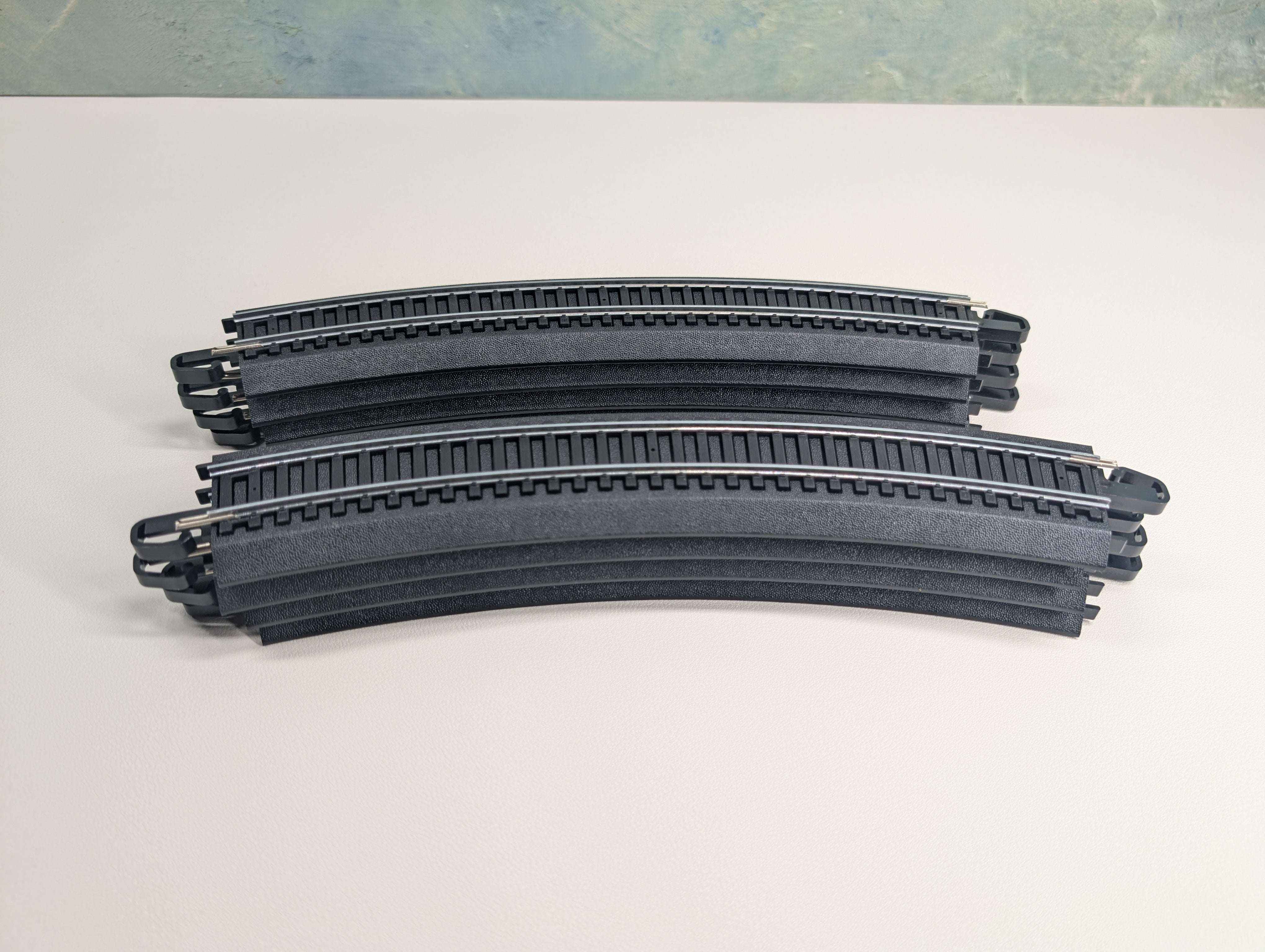 USED Bachmann HO Scale Steel Alloy E-Z Track 18" Curved Track (8 pcs)
