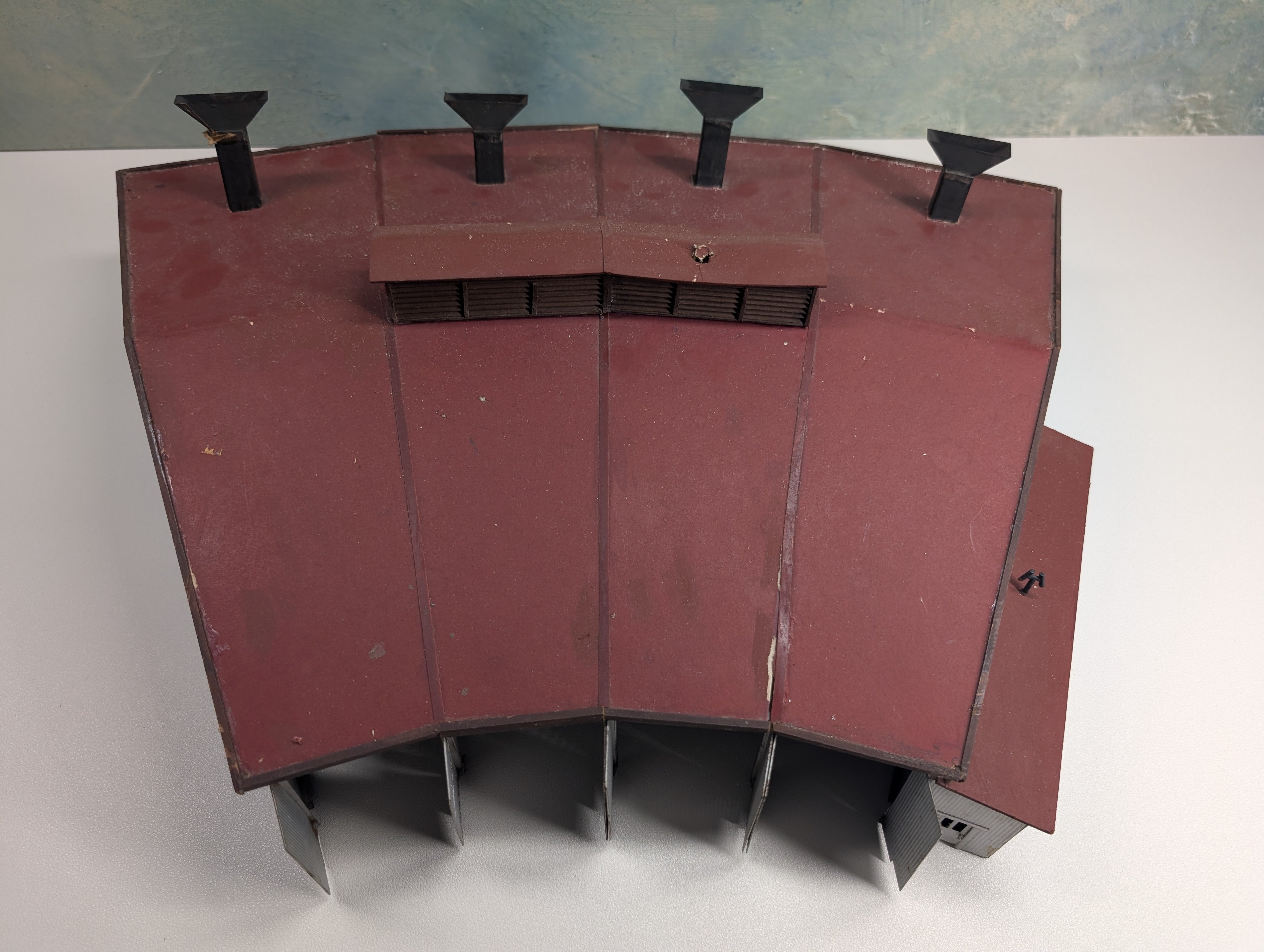 USED Suydam HO Scale 4 Stall Roundhouse