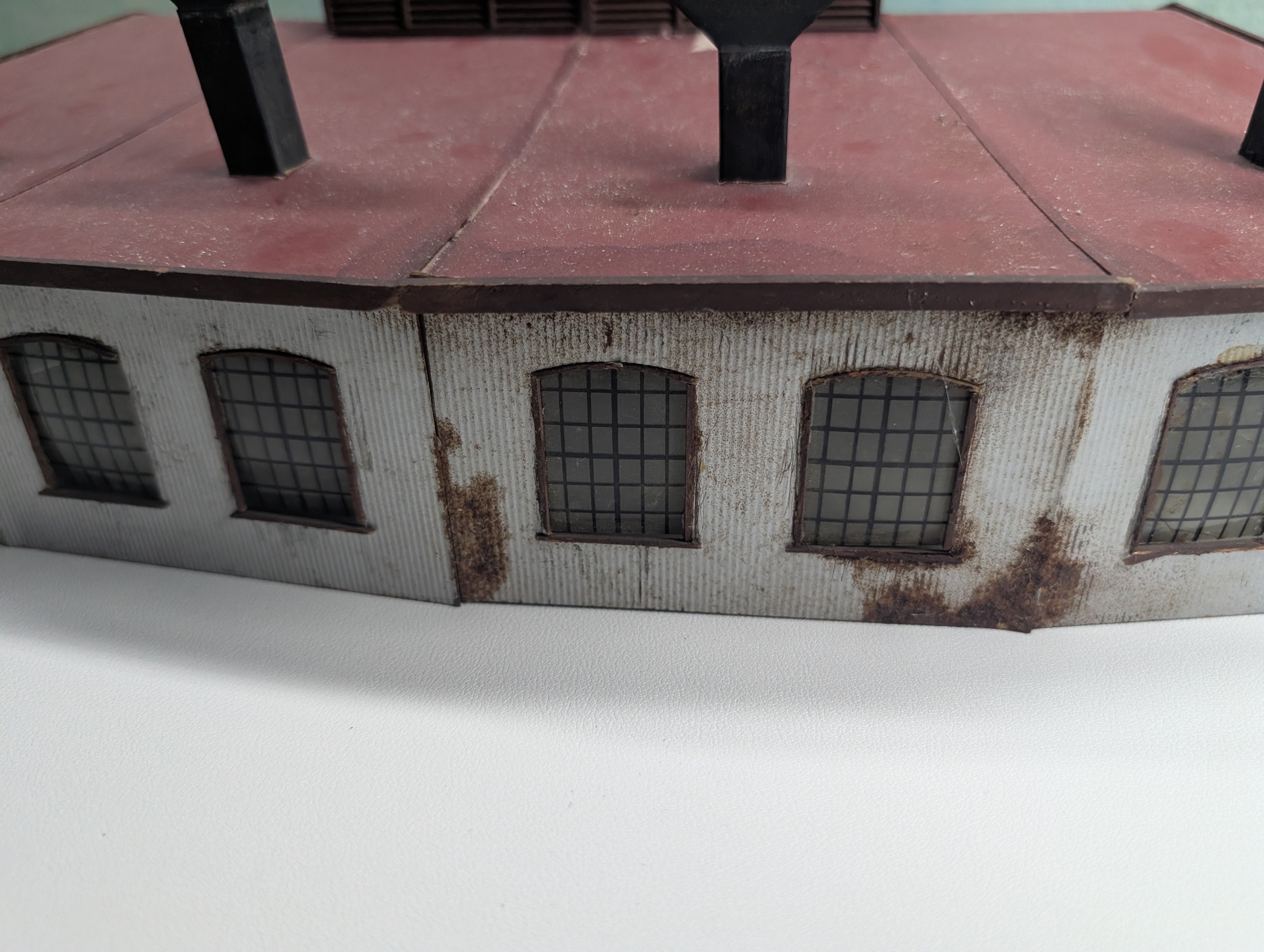 USED Suydam HO Scale 4 Stall Roundhouse