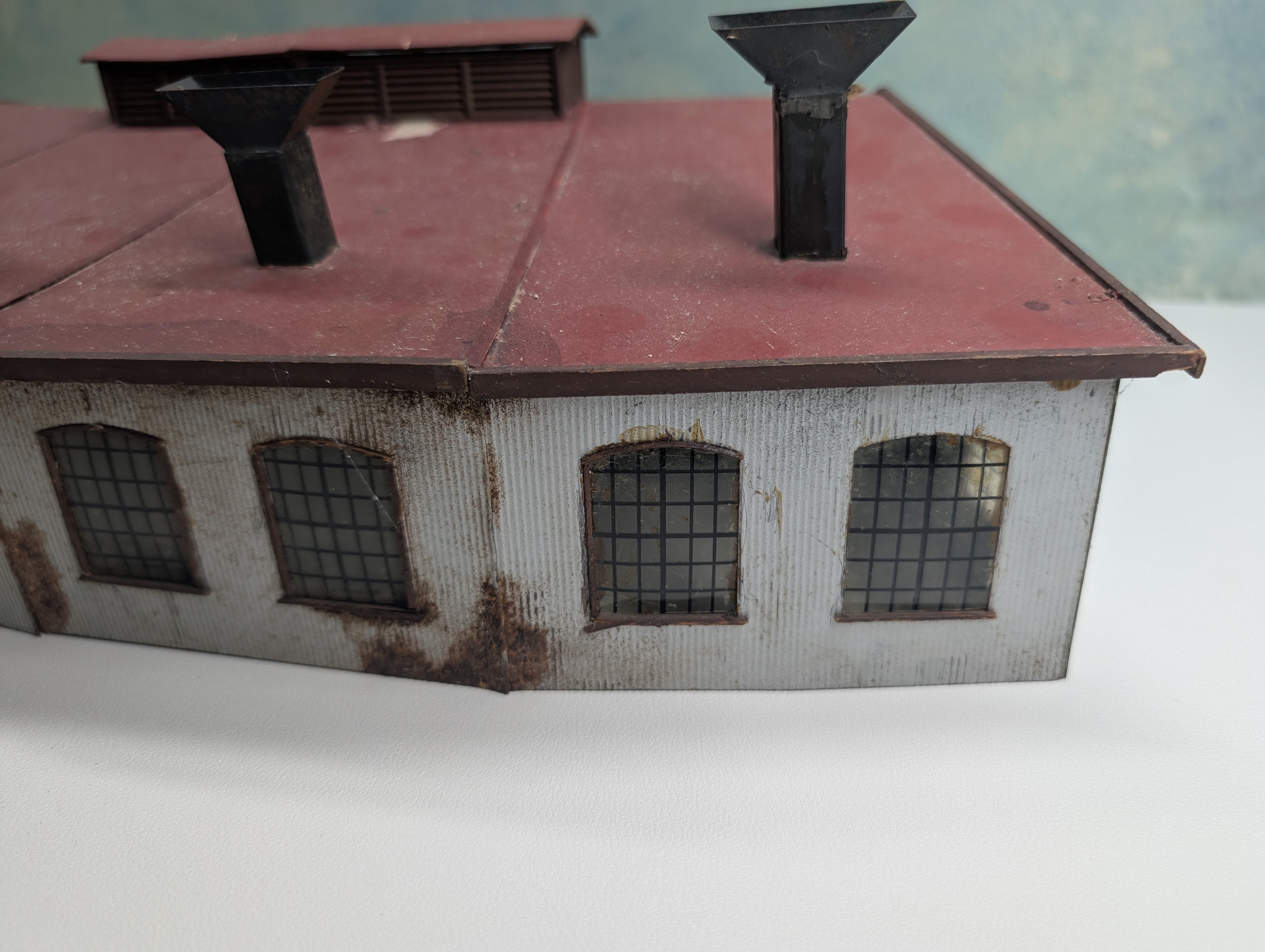 USED Suydam HO Scale 4 Stall Roundhouse