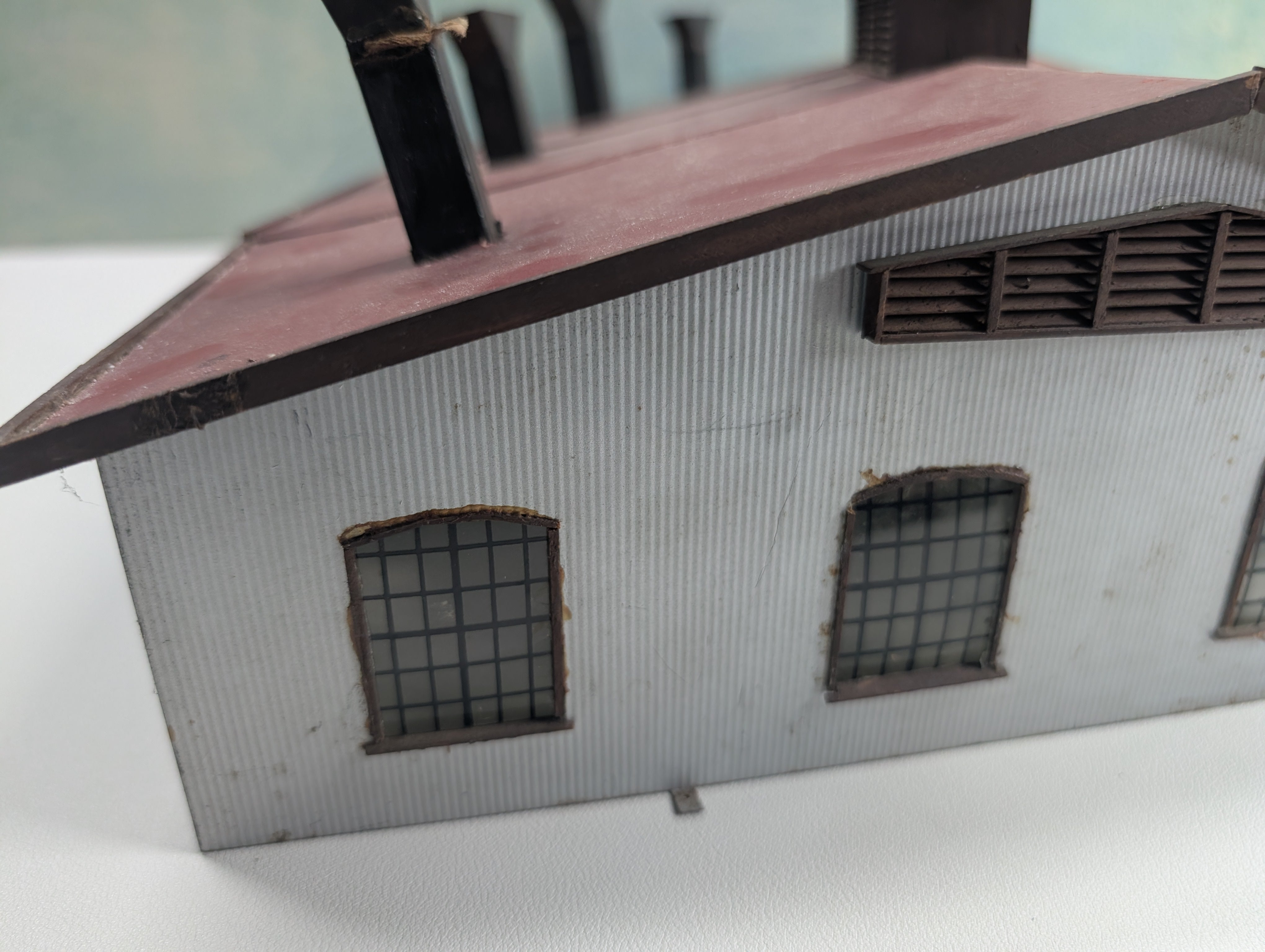 USED Suydam HO Scale 4 Stall Roundhouse