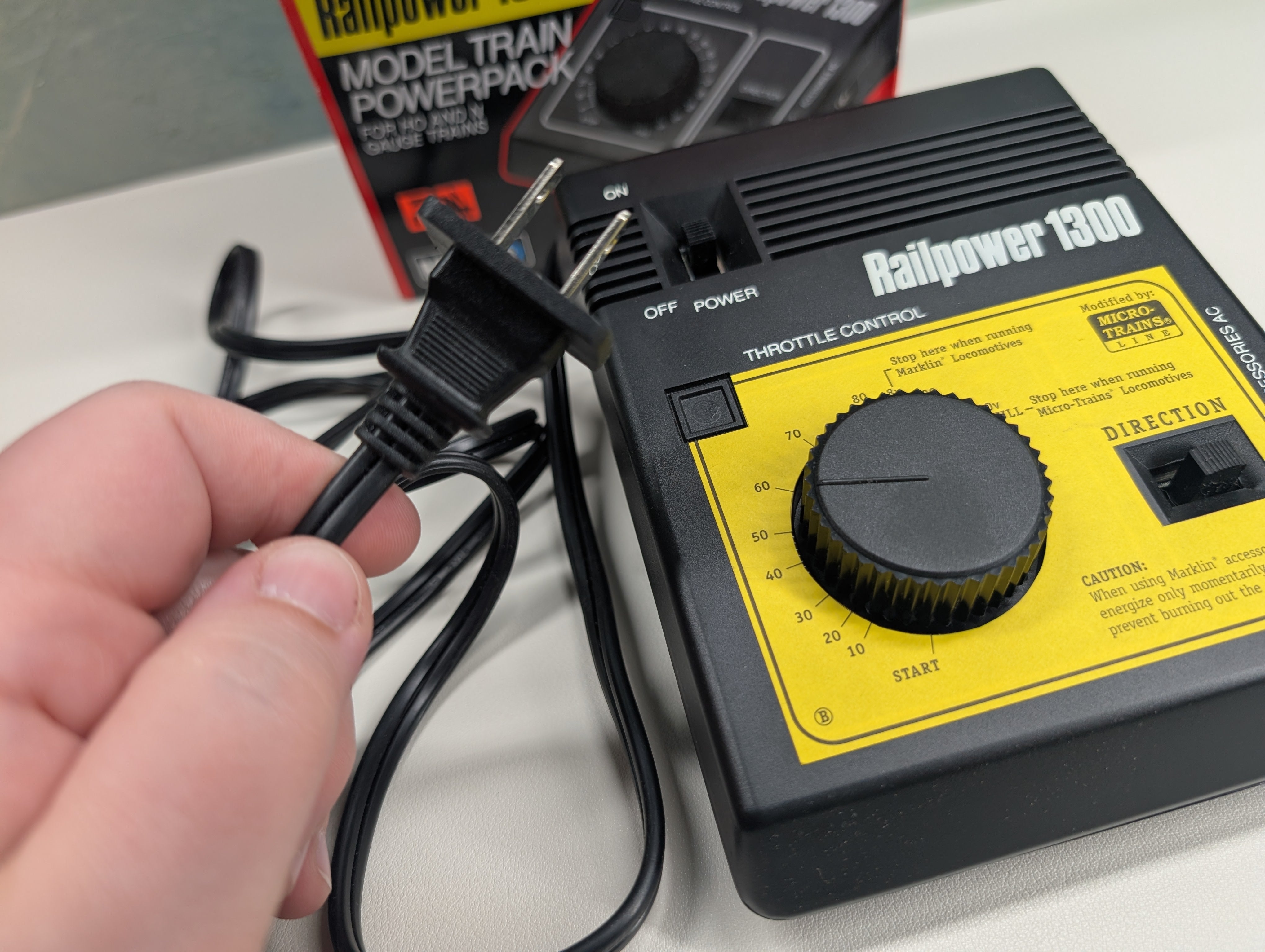 USED MRC MULTI Scale Railpower 1300 Model Train Power Pack (HO & N) Tested