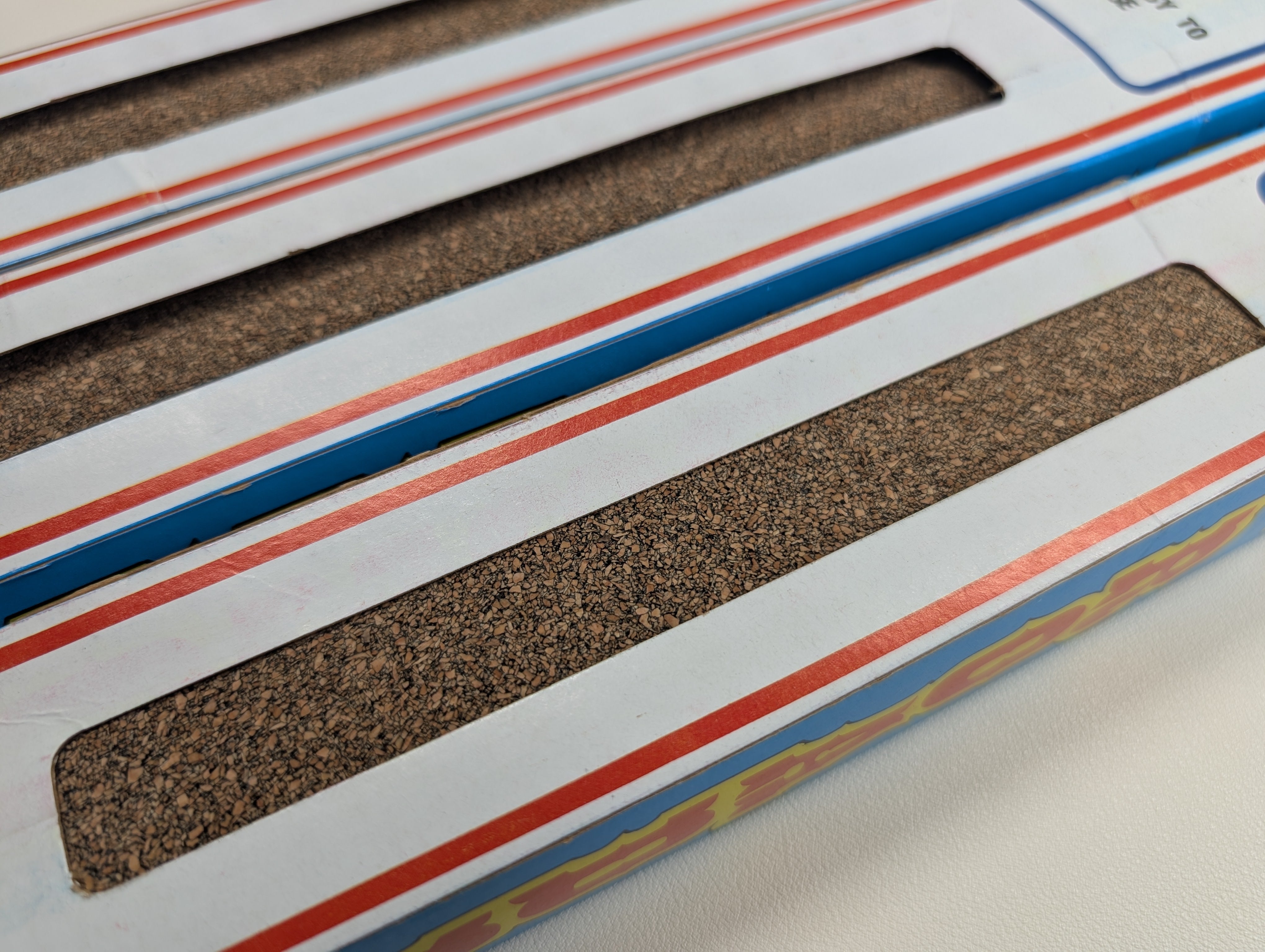 USED Life-Like 8627 HO Scale Curvable Cork Roadbed (Approx 35") (15 pcs)