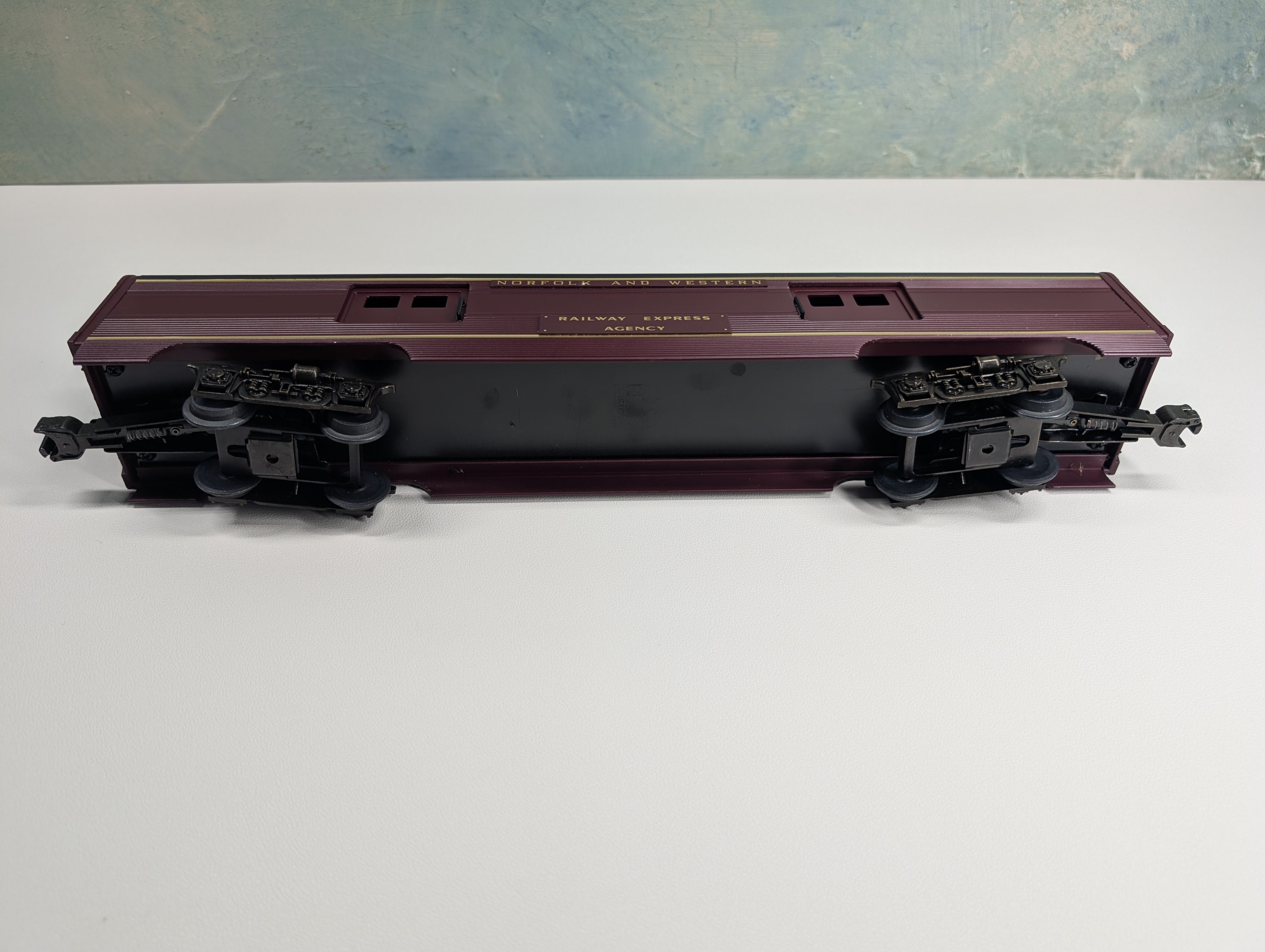 USED MTH Premier 20-6014 O Baggage Passenger Car, 3 Rail Norfolk & Western Railway Express Agency