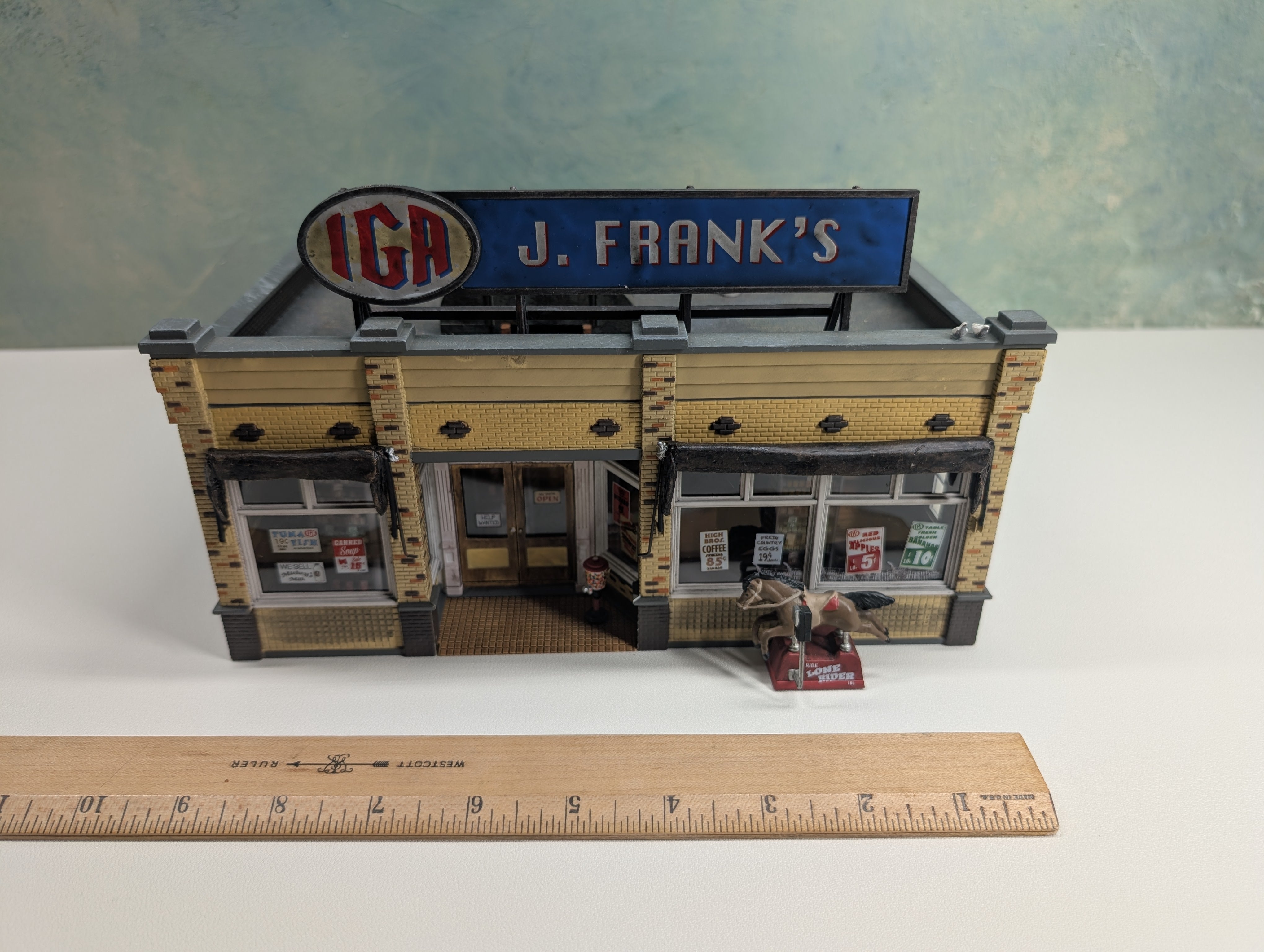 USED Woodland Scenics O IGA J. Frank's Grocery Light Works