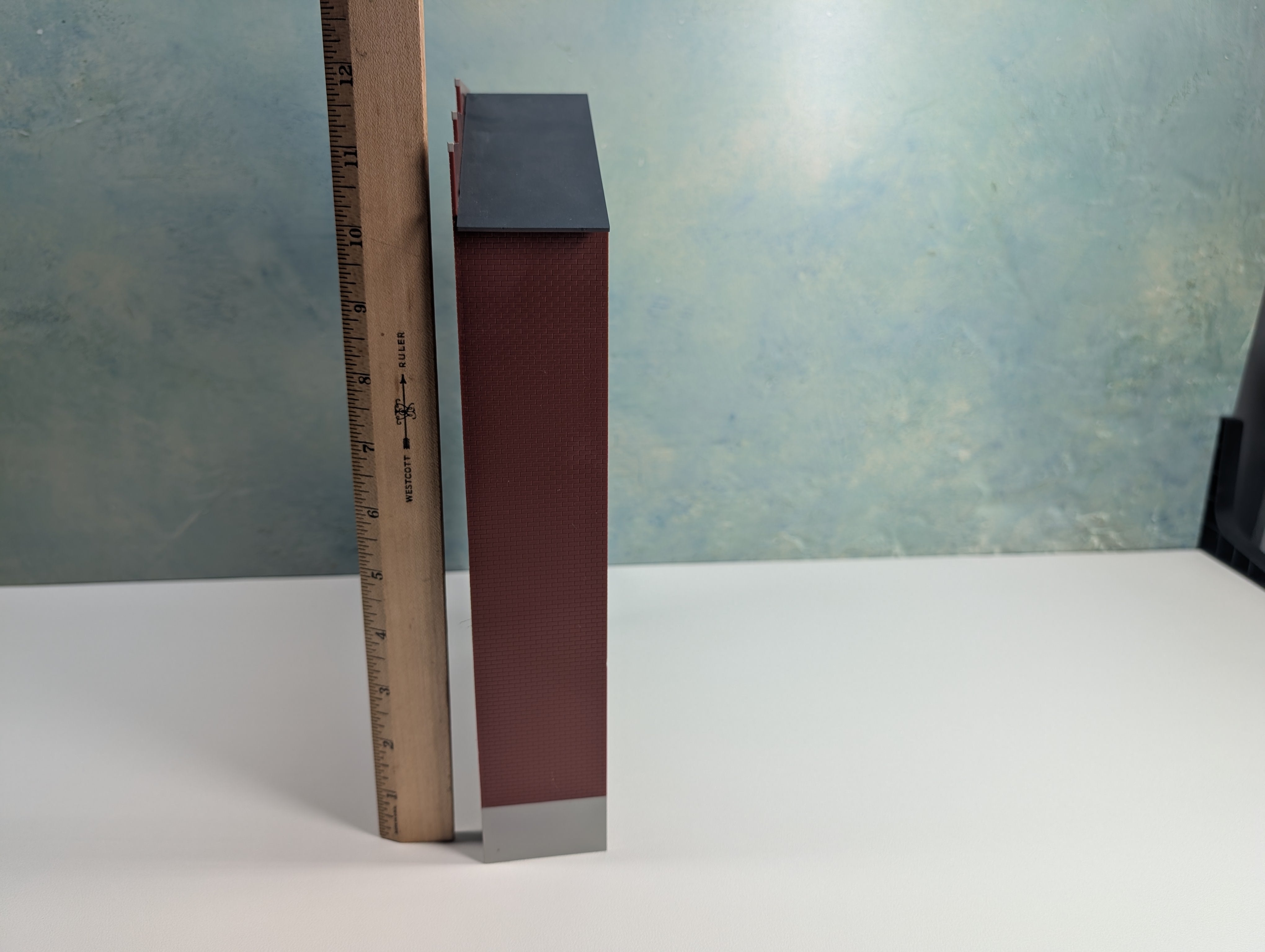 USED Walthers O Flat Building, Wall Building, Black Rock Beverage