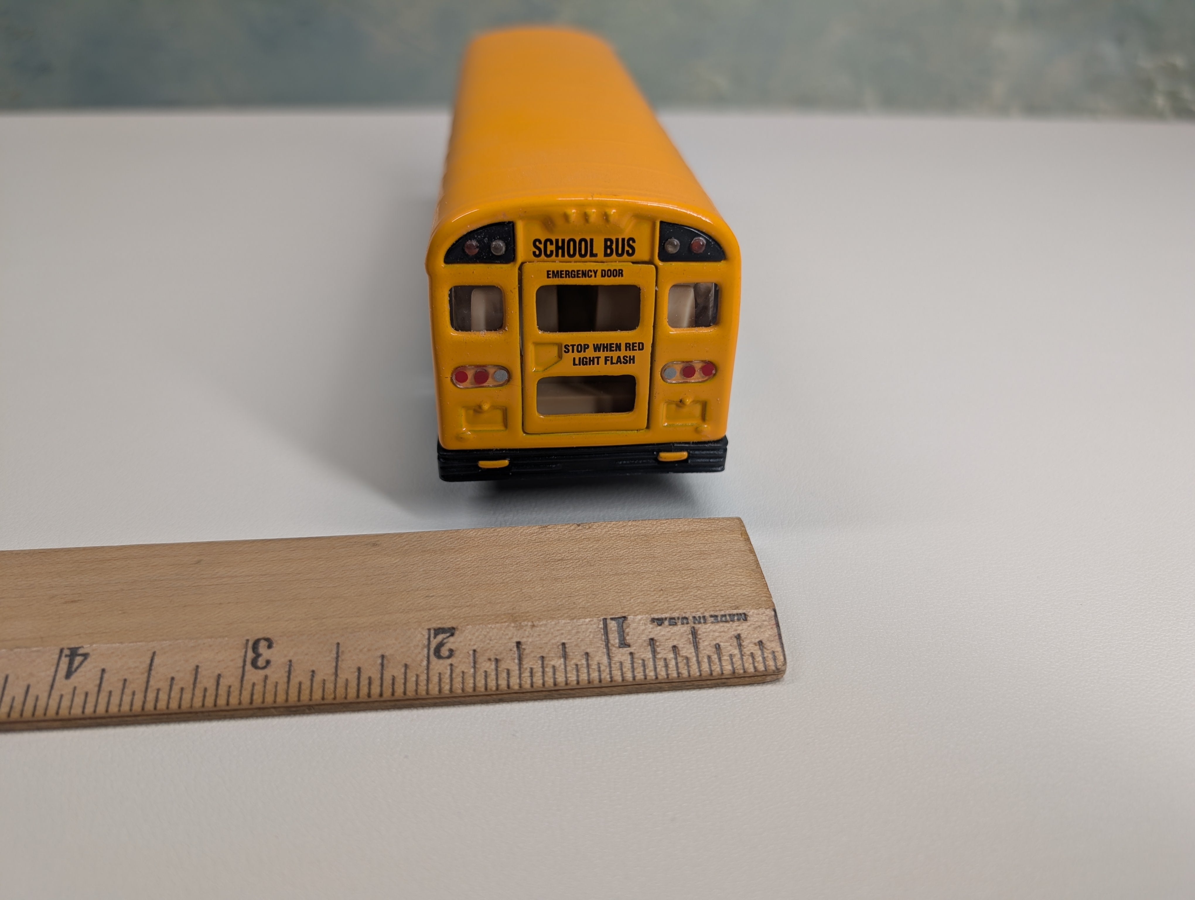 USED Diecast Body School Bus (Approx 8.5")