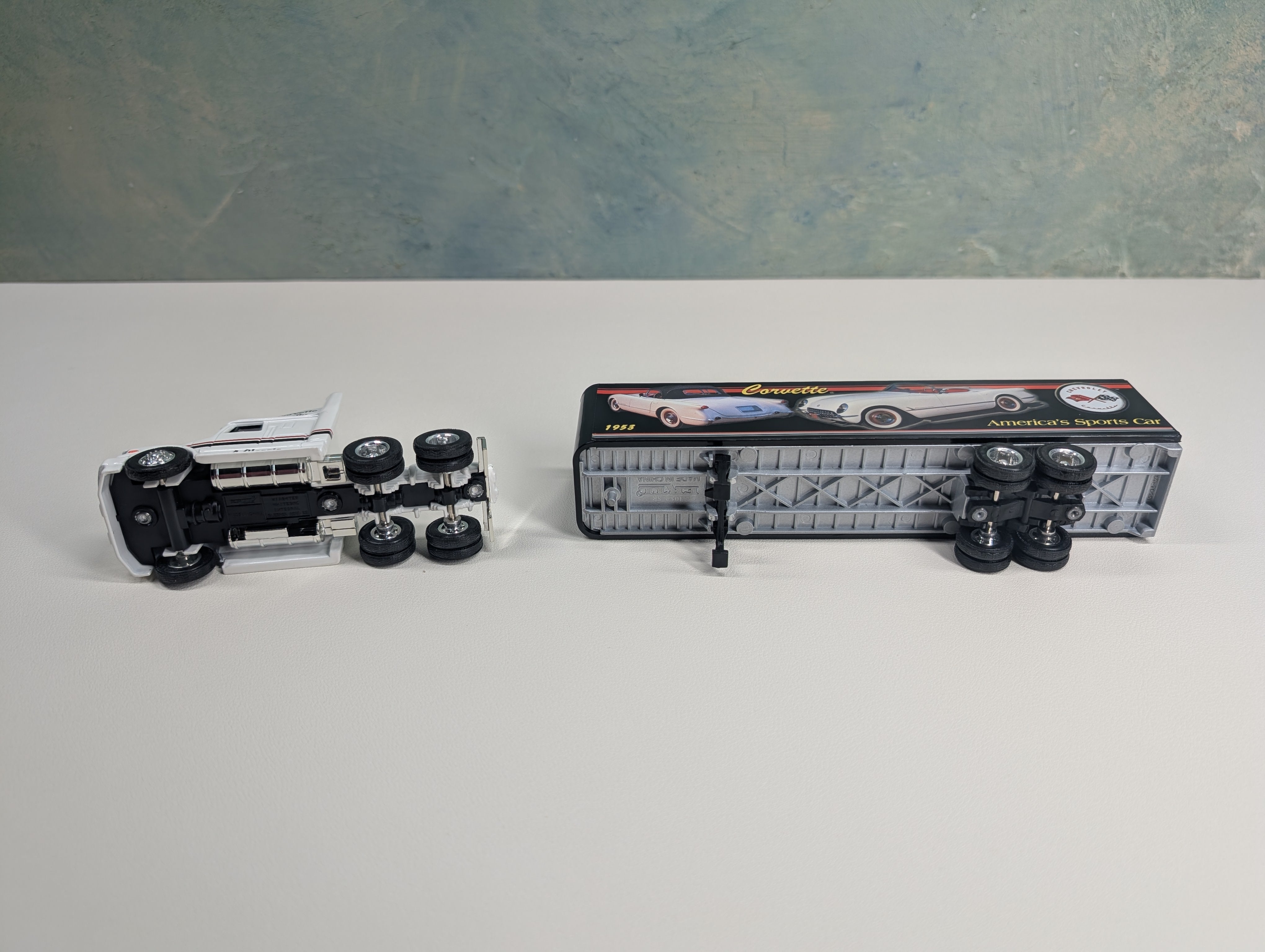 USED ERTL Semi Truck & Trailer, 1953 Corvette