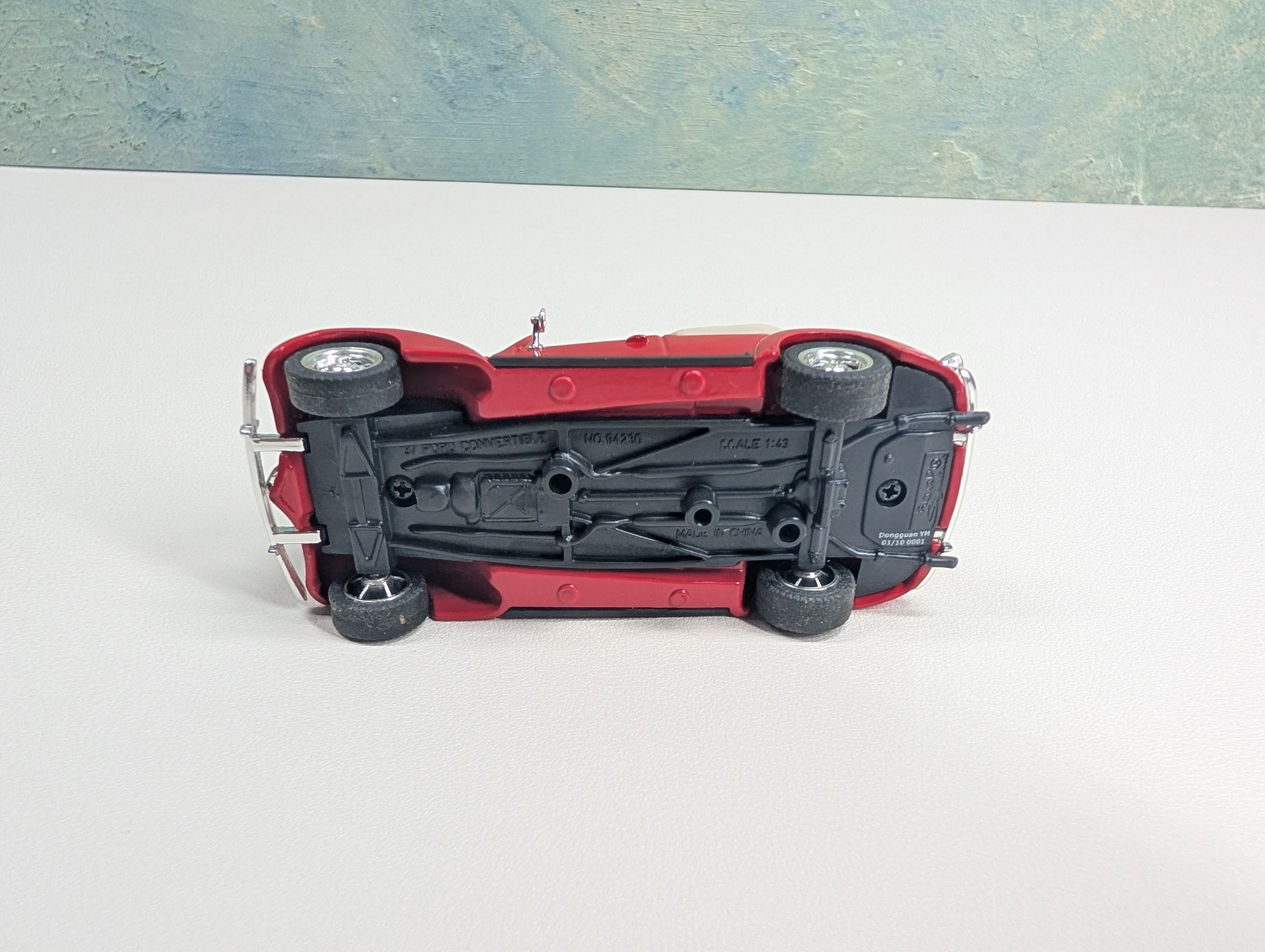 USED Road Signature 94230 1937 Ford Convertible Red, 1:43 Scale