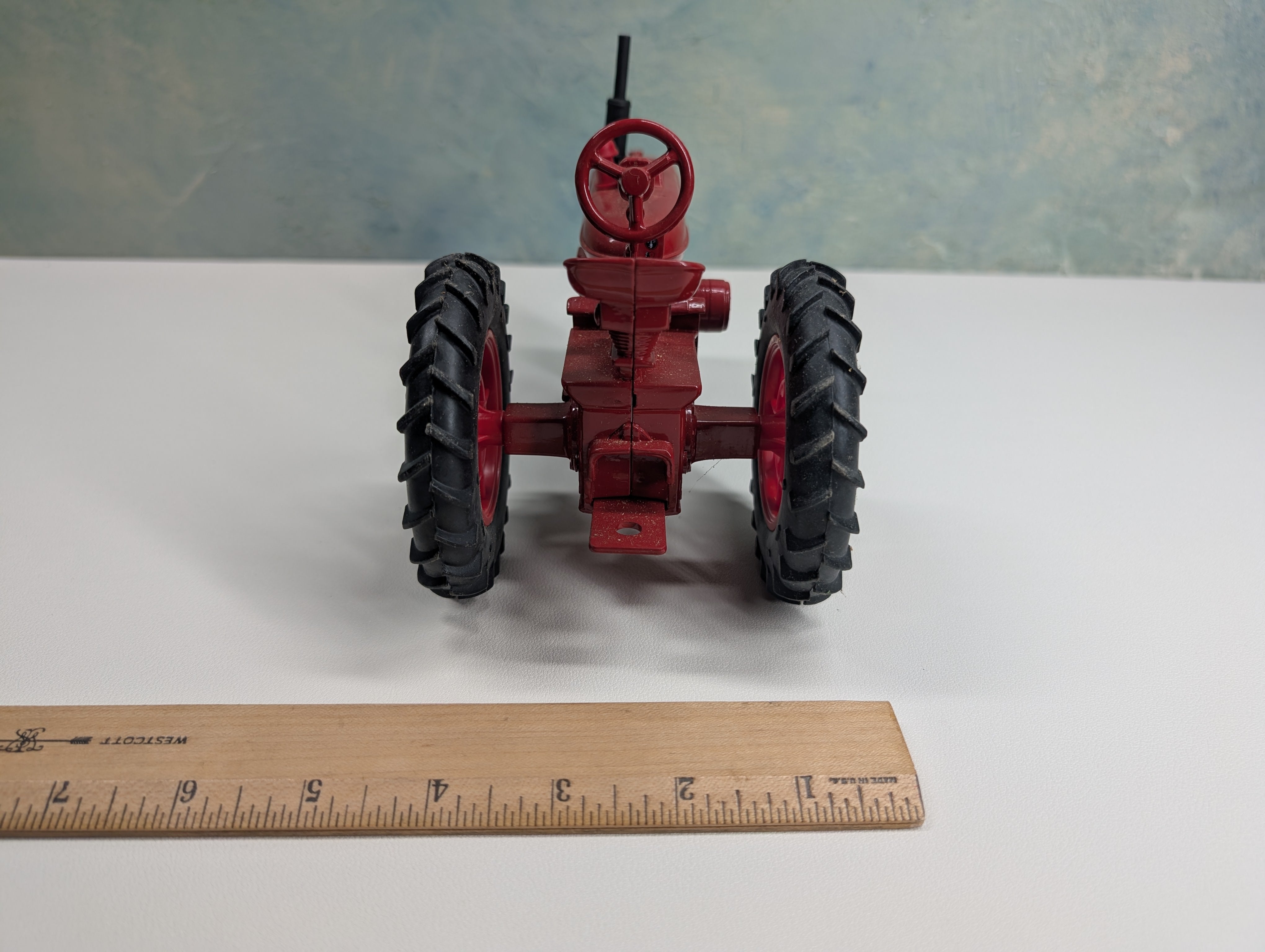 USED ERTL Large Farmall Red Tractor (1988 Production), Case