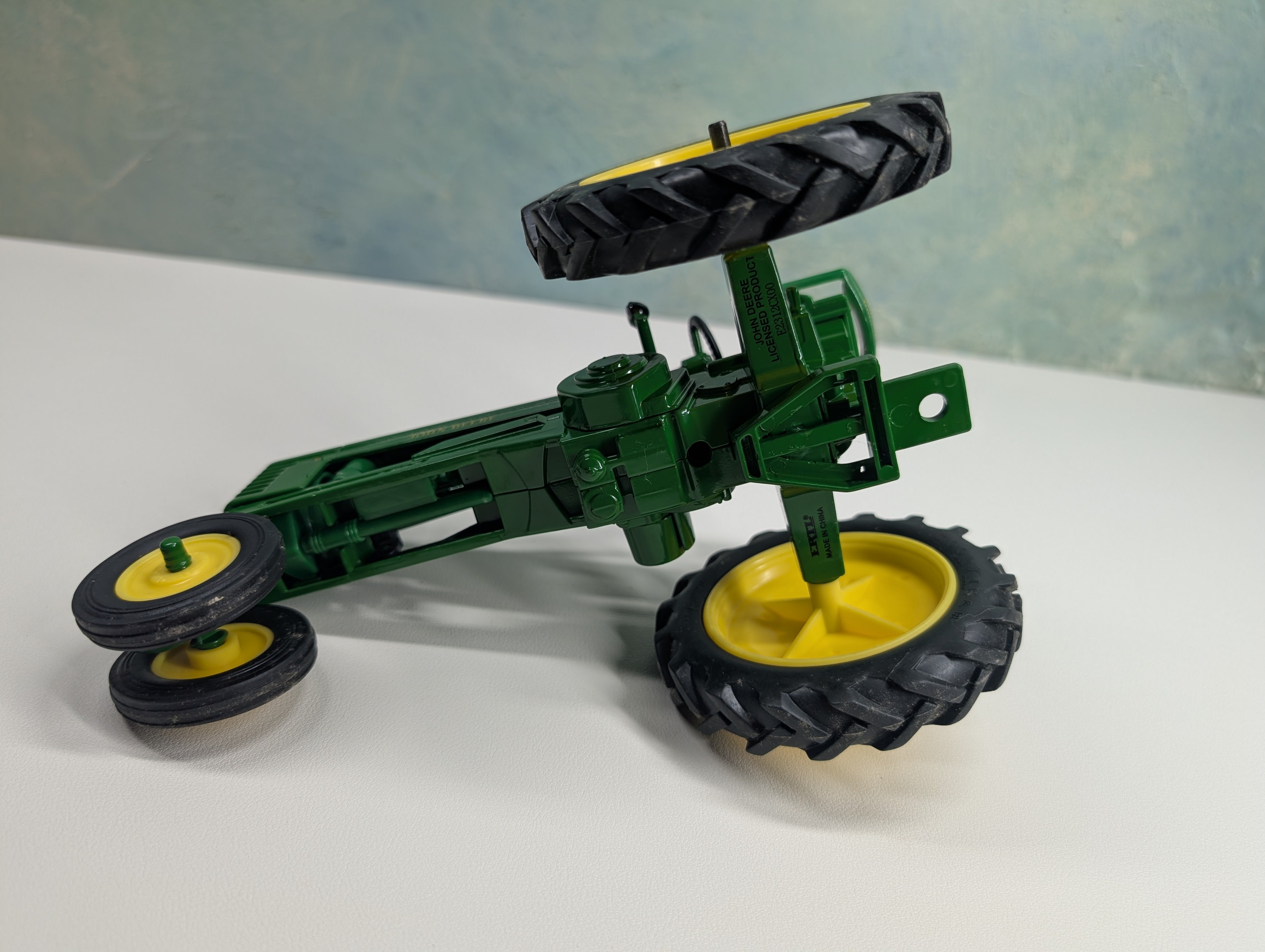 USED ERTL Large John Deere Green Model B Tractor
