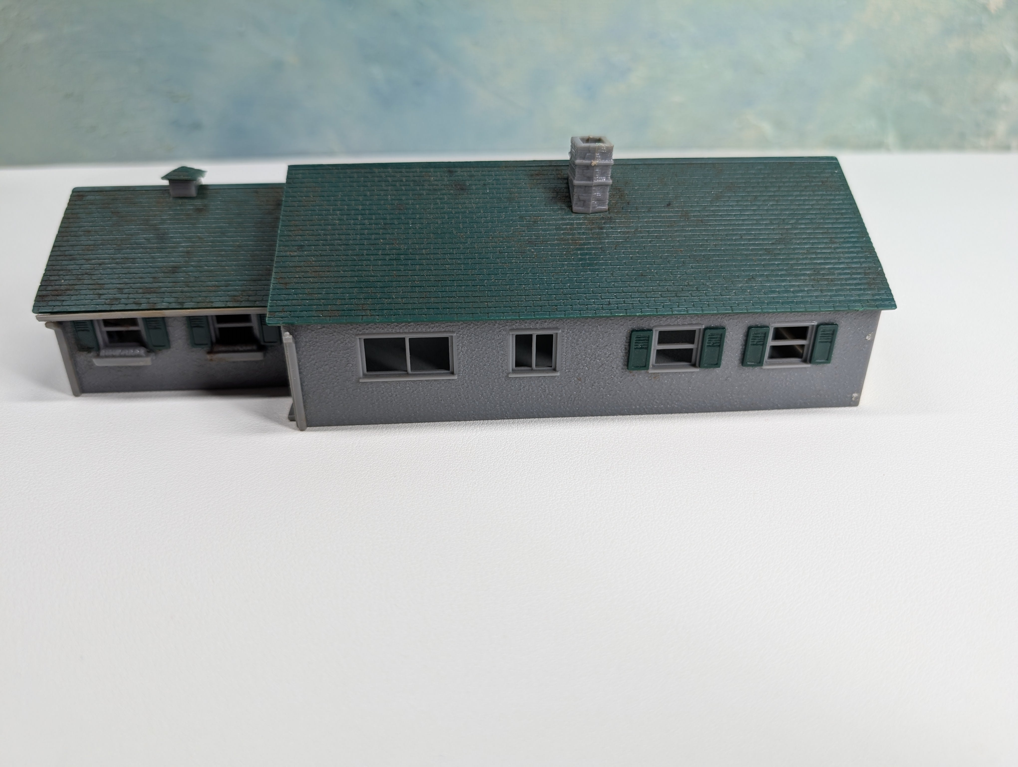 USED HO Scale 1 Story House