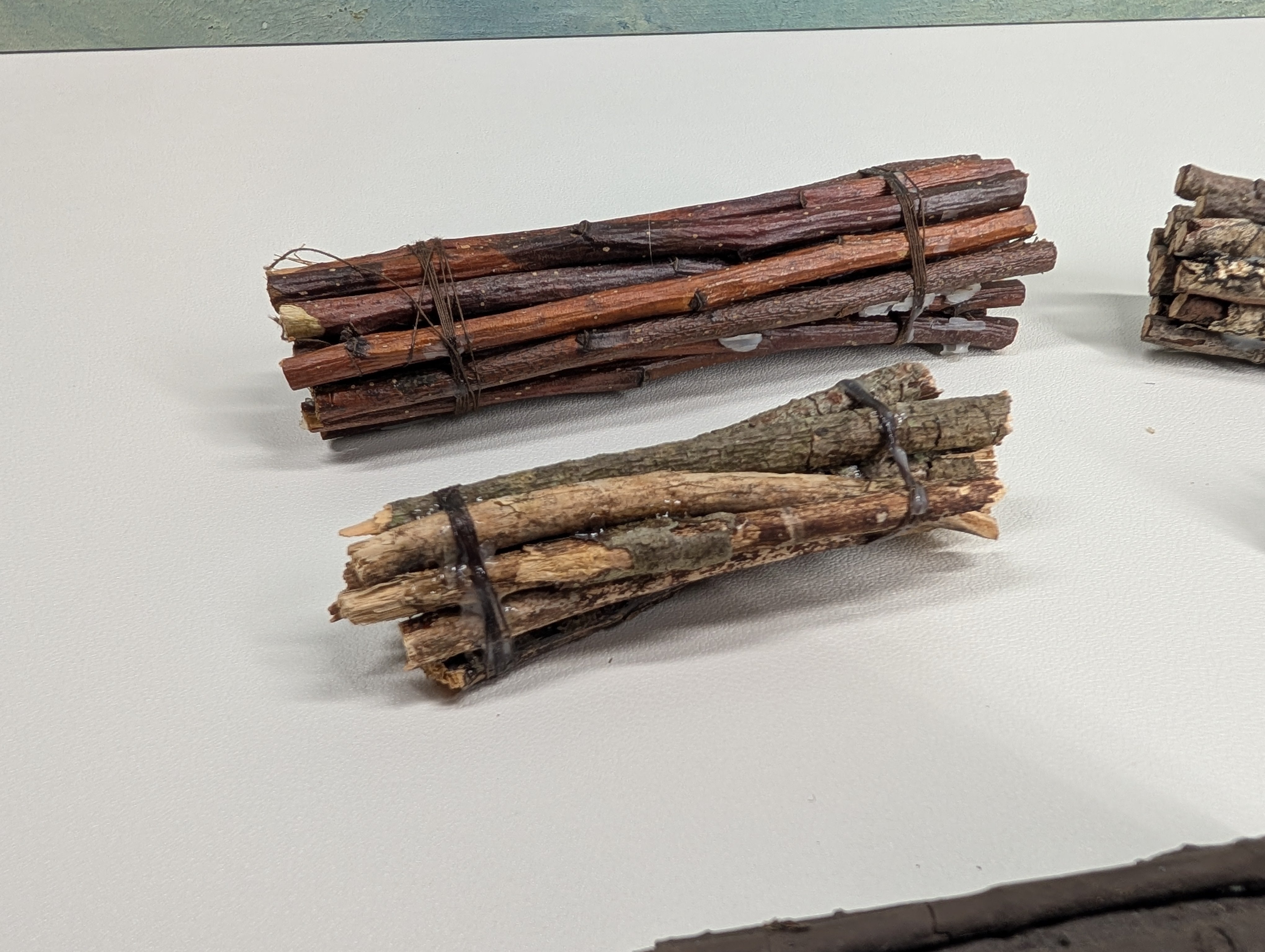 USED HO Scale Lot of Wooden Freight Car Loads