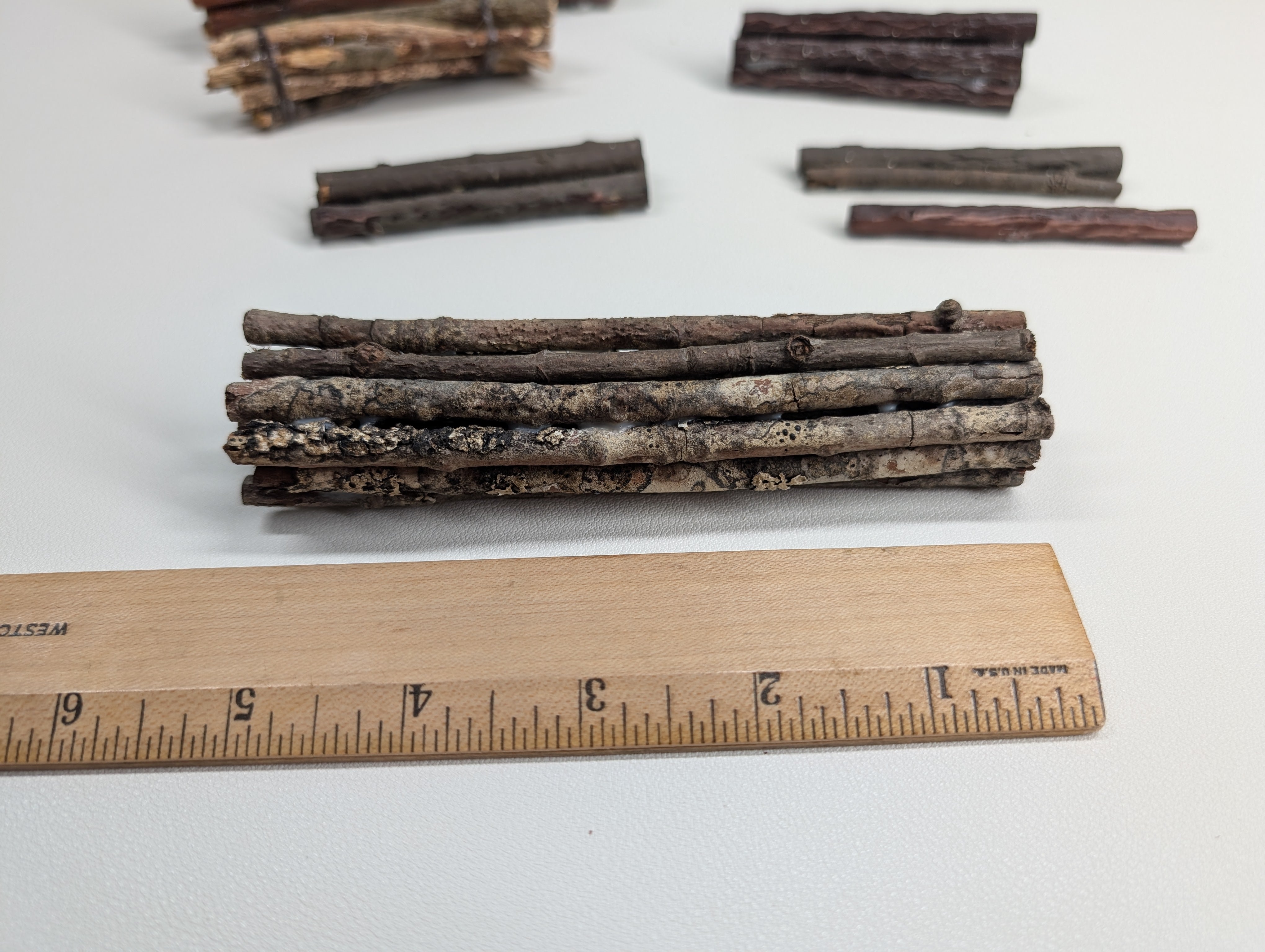 USED HO Scale Lot of Wooden Freight Car Loads