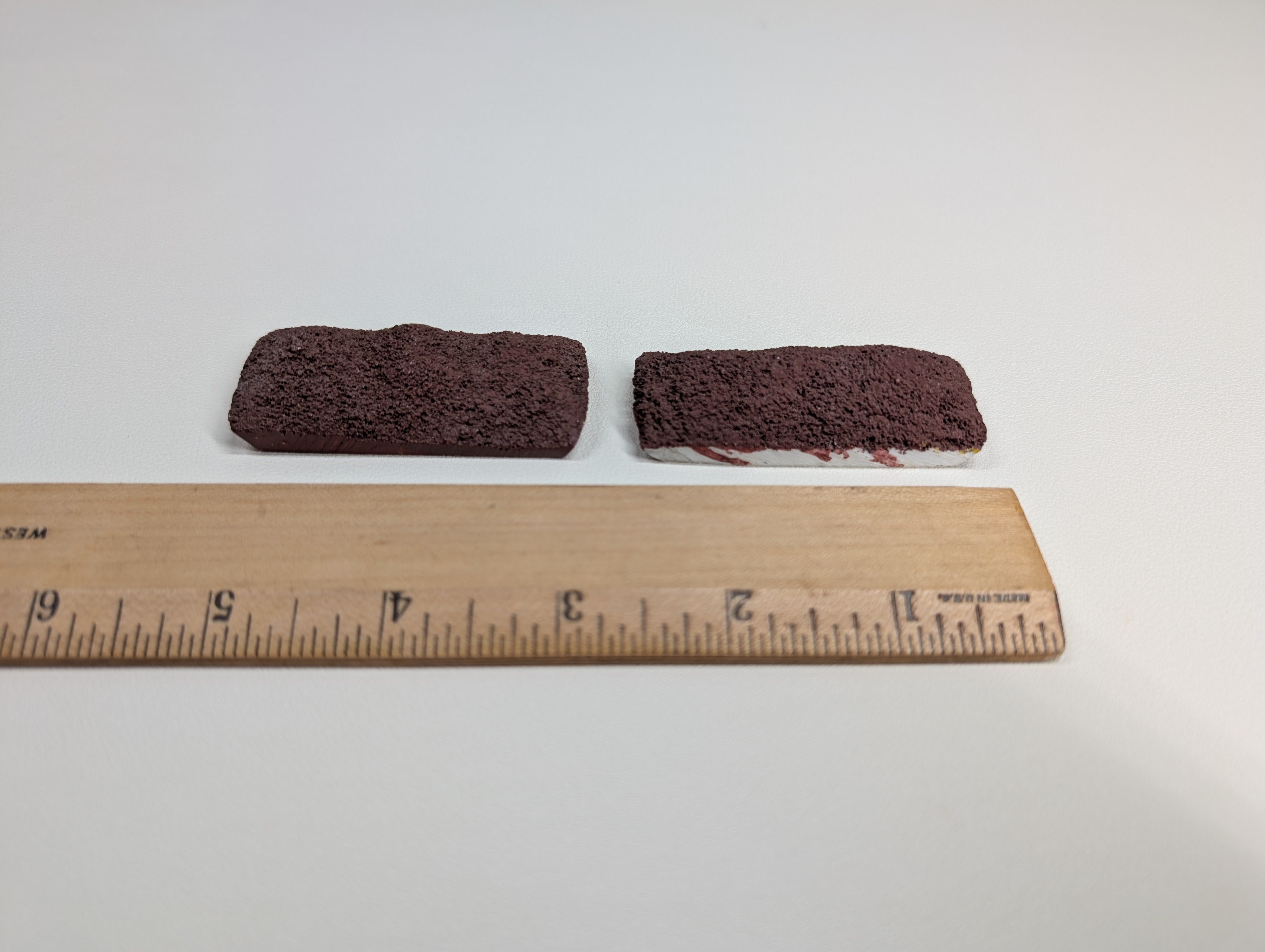 USED HO Scale Ore Loads (2 pcs)