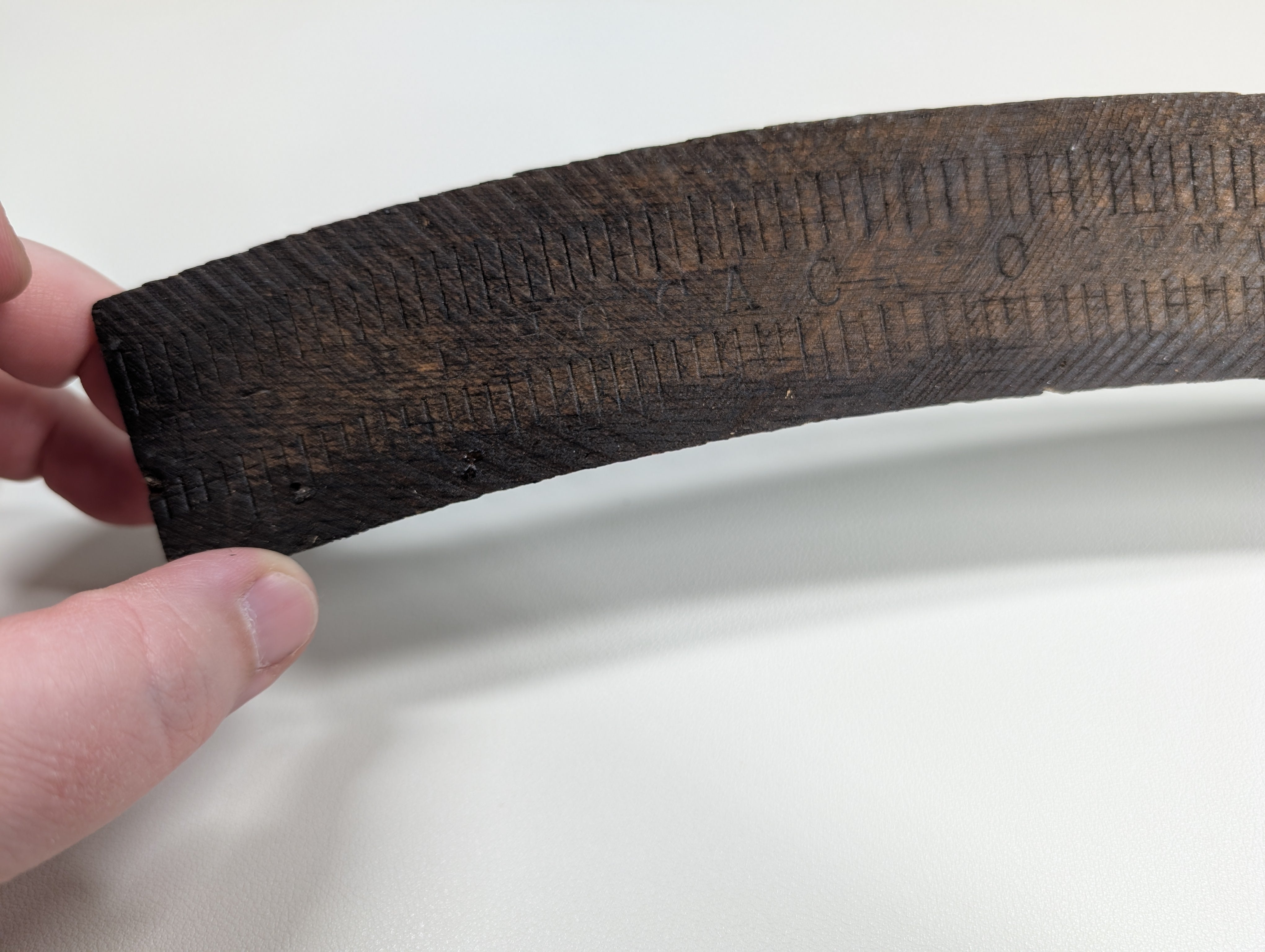 USED HO Scale Tru-Scale 20R Curved Roadbed Track (single piece)