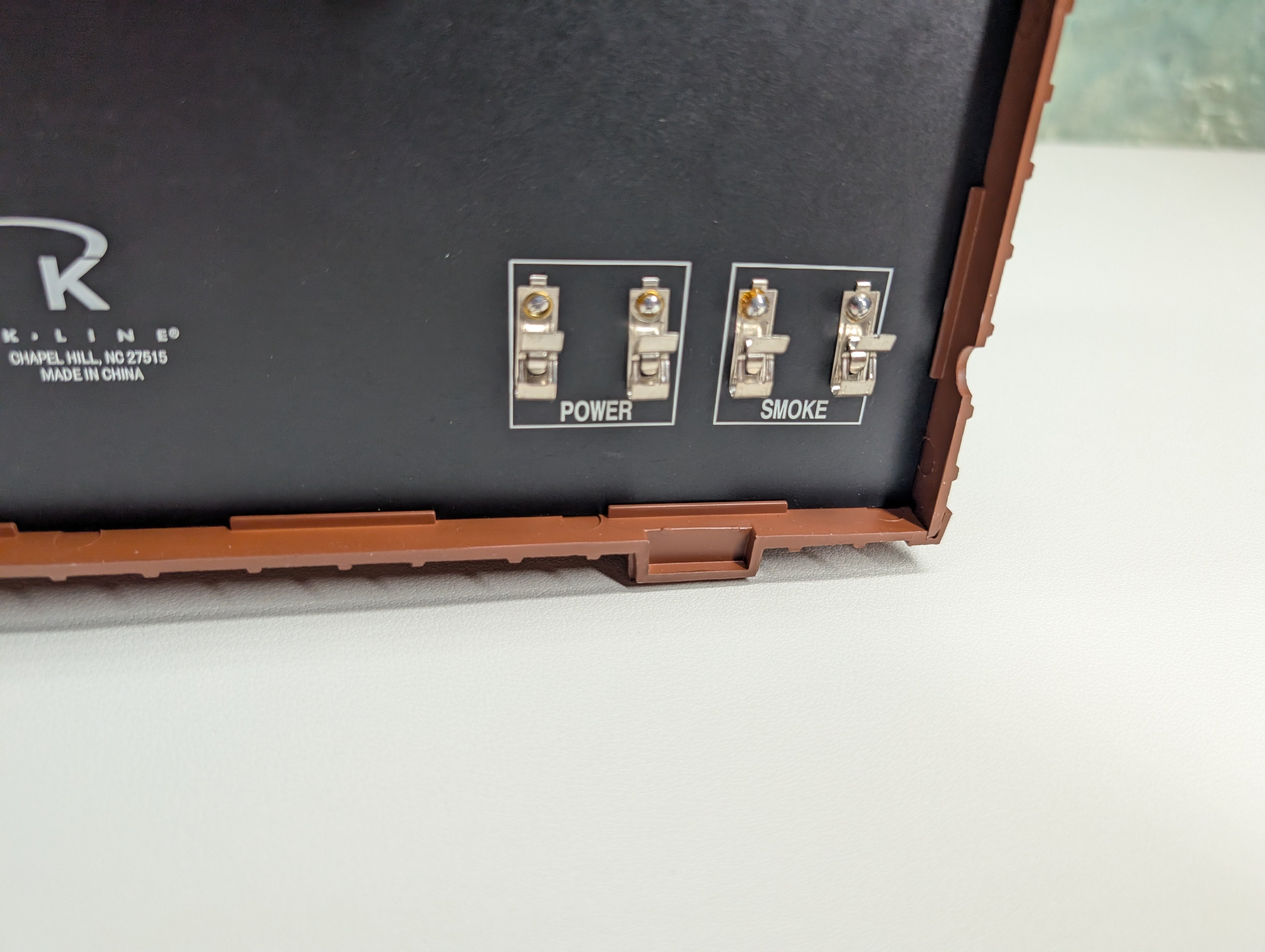 USED K-Line #K-415006 O L-Shaped Ranch House, Lighted, Trackside