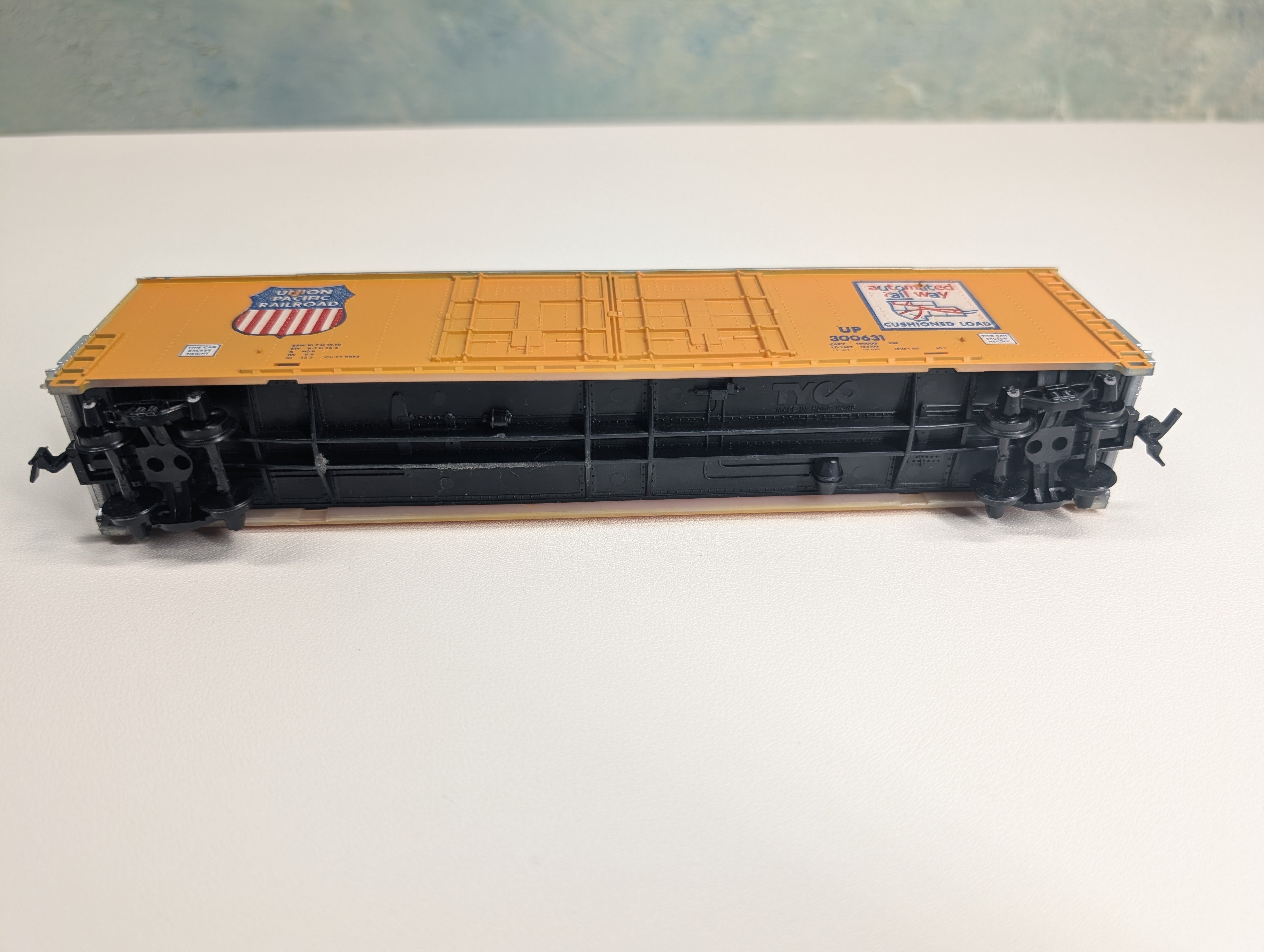 USED Tyco HO Scale 61' Box Car Union Pacific UP #300631