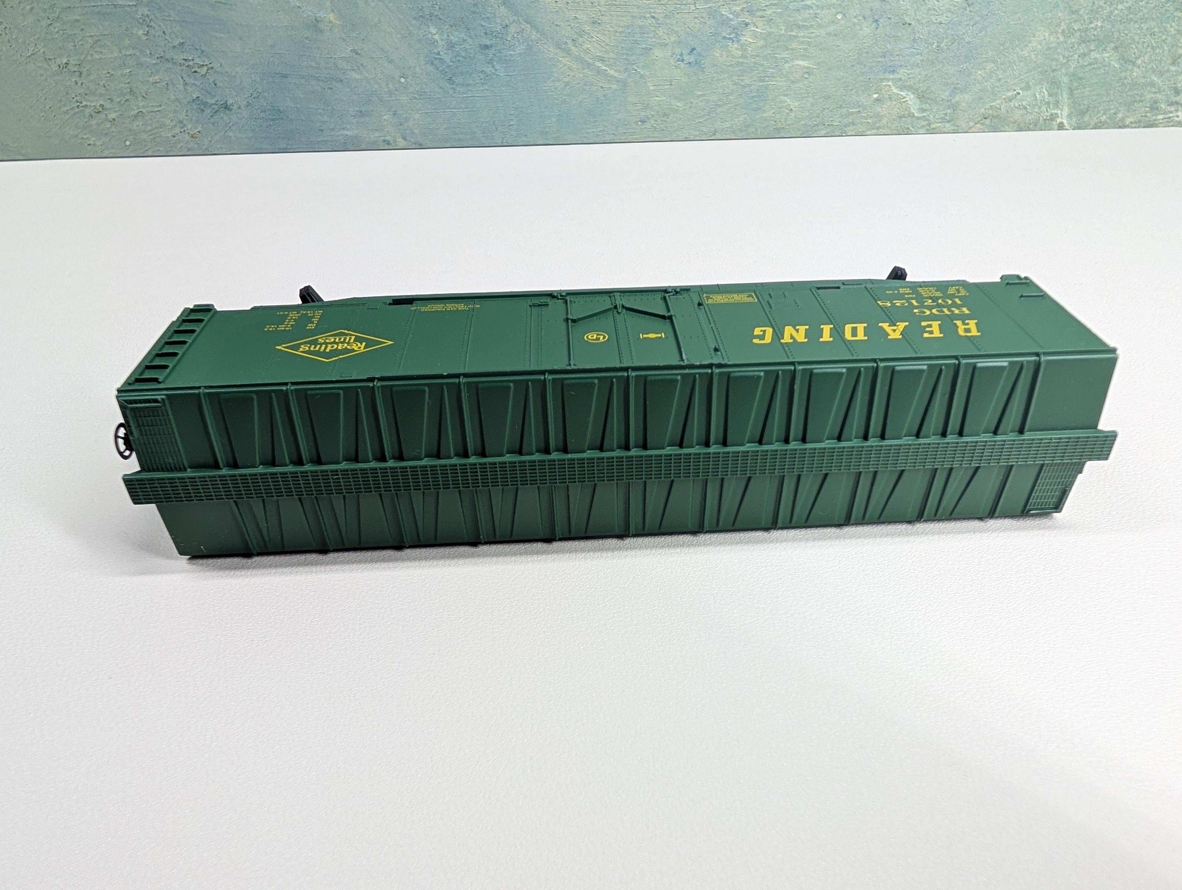 USED IHC HO Scale 50' Box Car Reading #107128