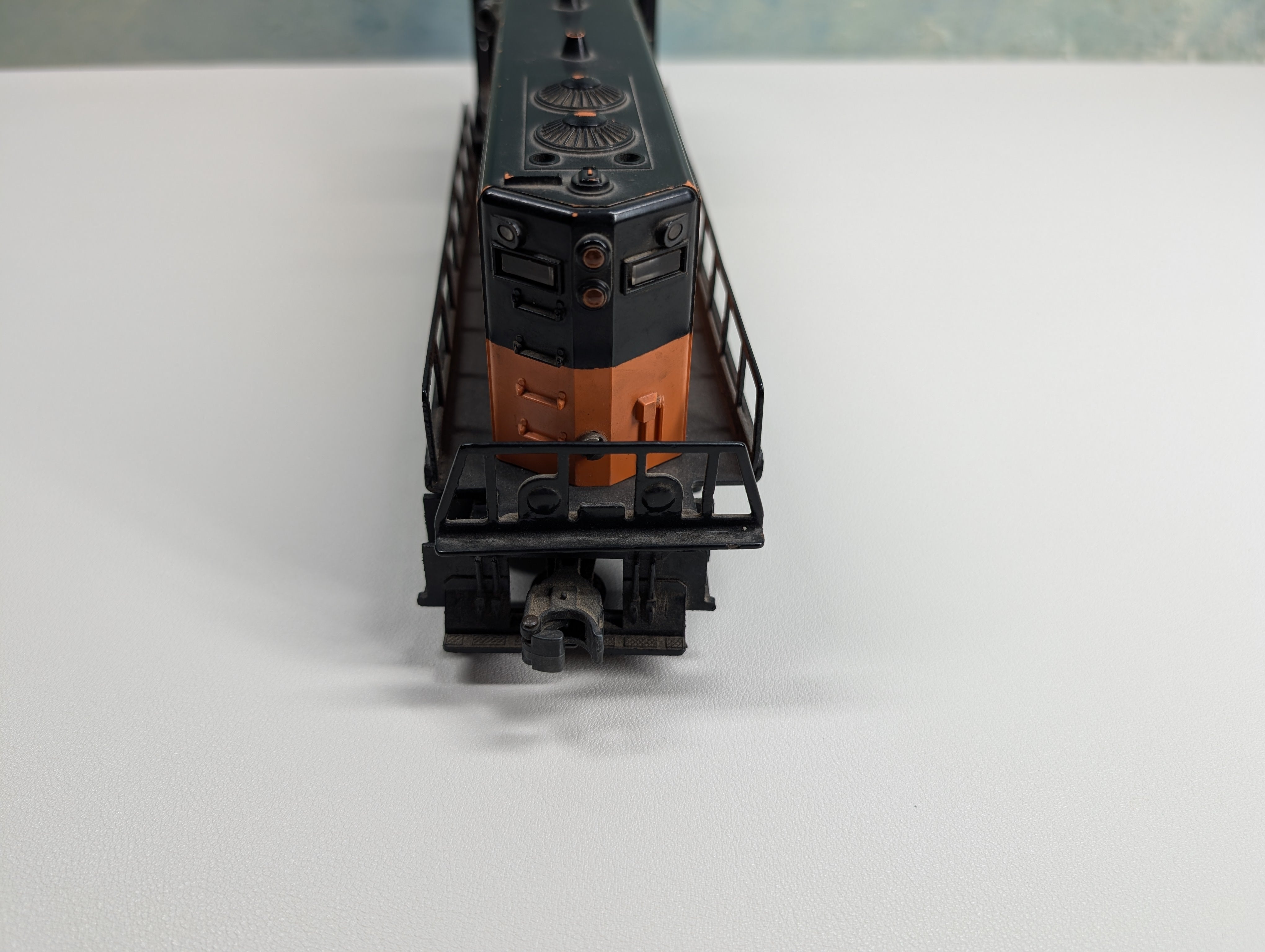 USED Lionel O Diesel Locomotive Milwaukee Road #2338 Tested, 3 Rail