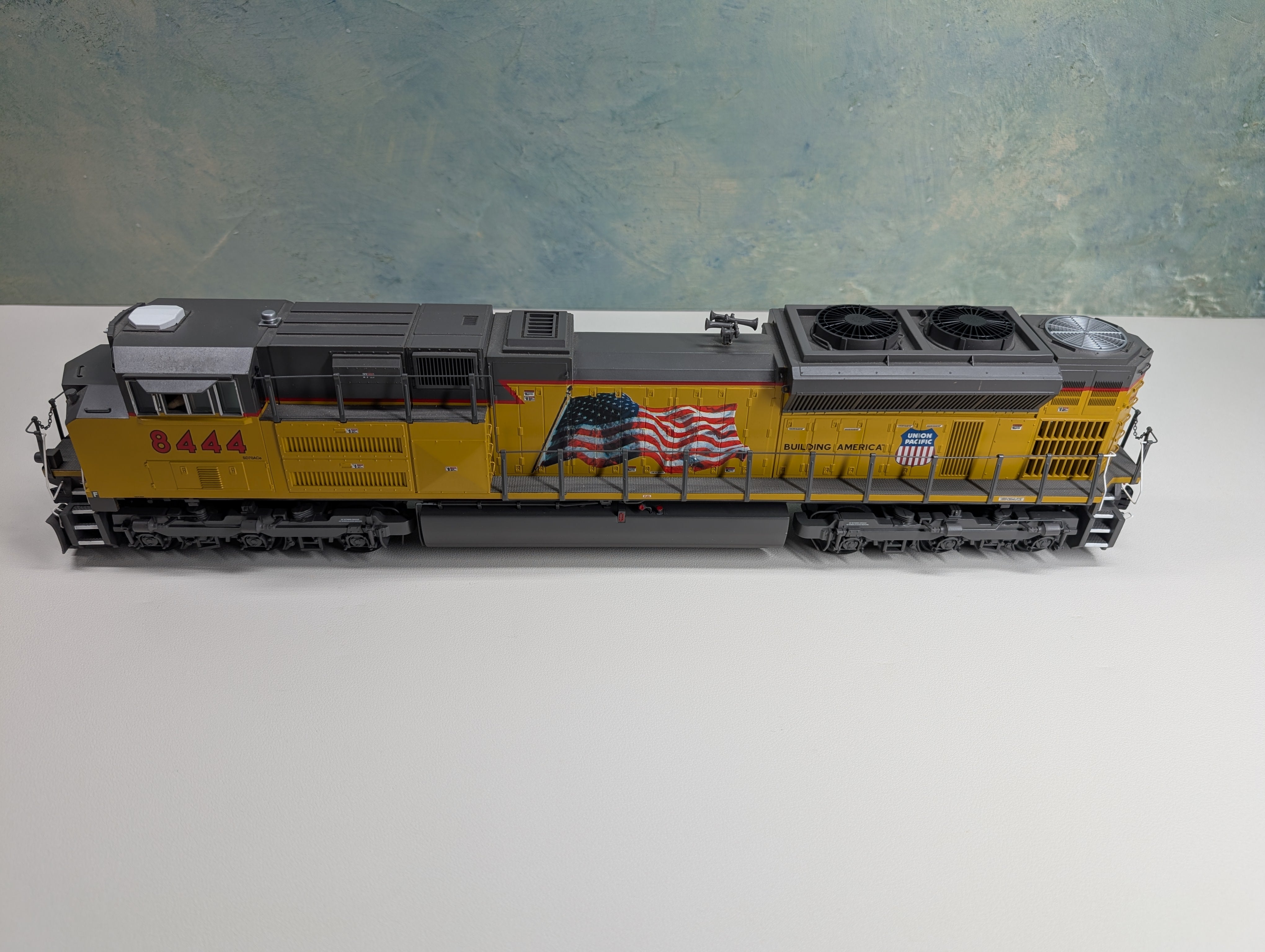 USED MTH Premier 20-2918-1 O SD70ACe Diesel Locomotive Union Pacific #8444 Tested, 3 Rail Proto-Sound 2.0
